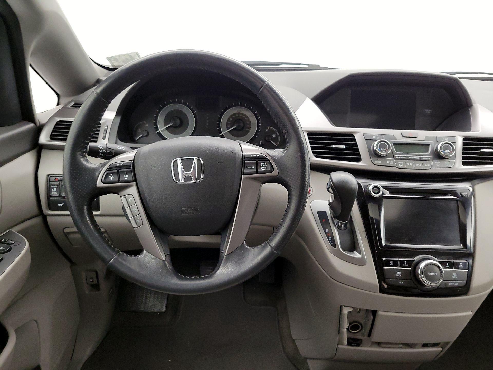 Thumbnail: 2016 Honda Odyssey - 10