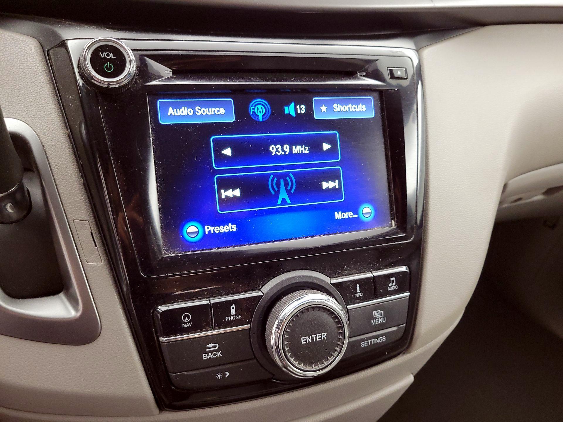 Thumbnail: 2016 Honda Odyssey - 16