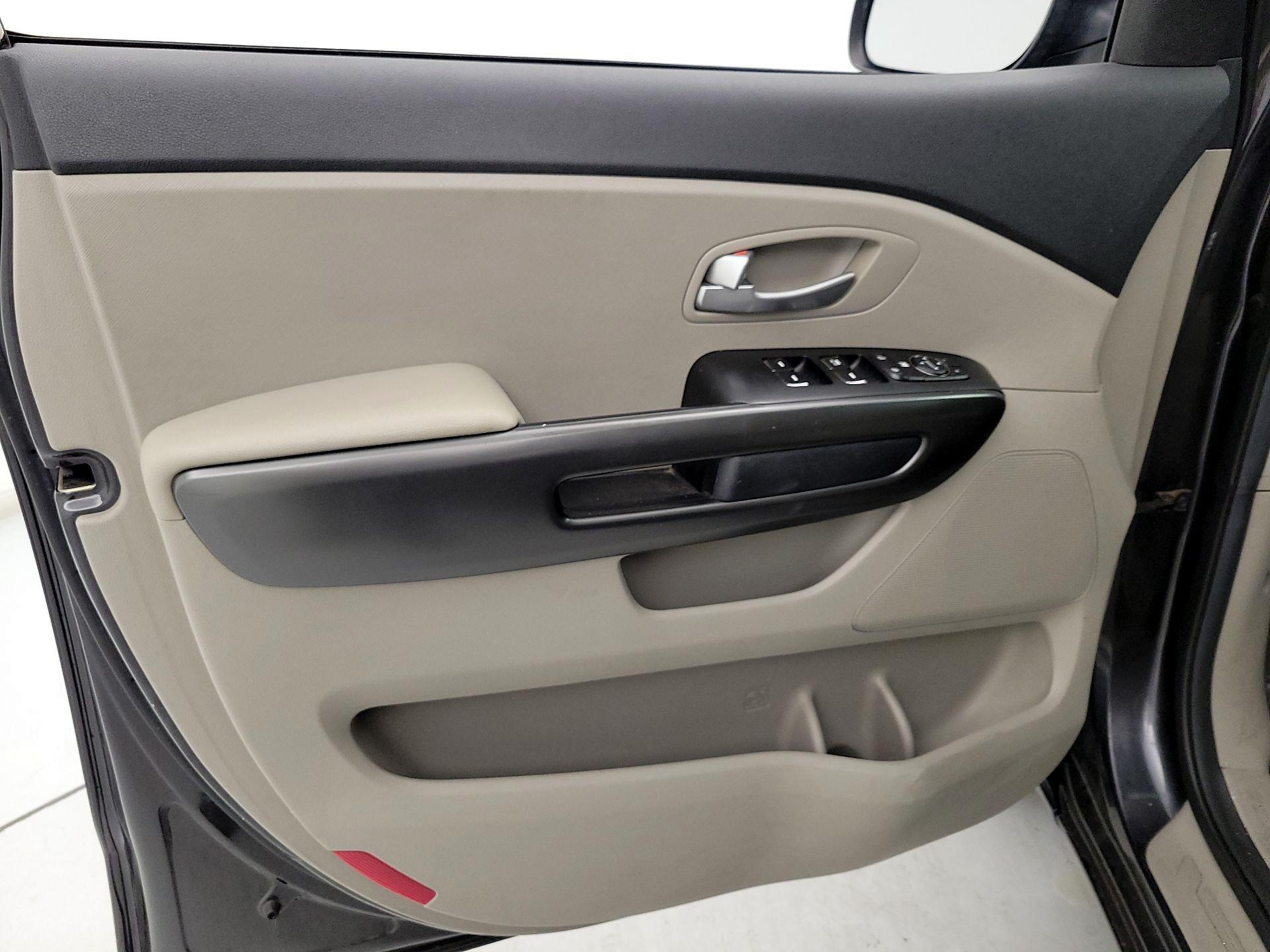 Thumbnail: 2019 Kia Sedona - 12