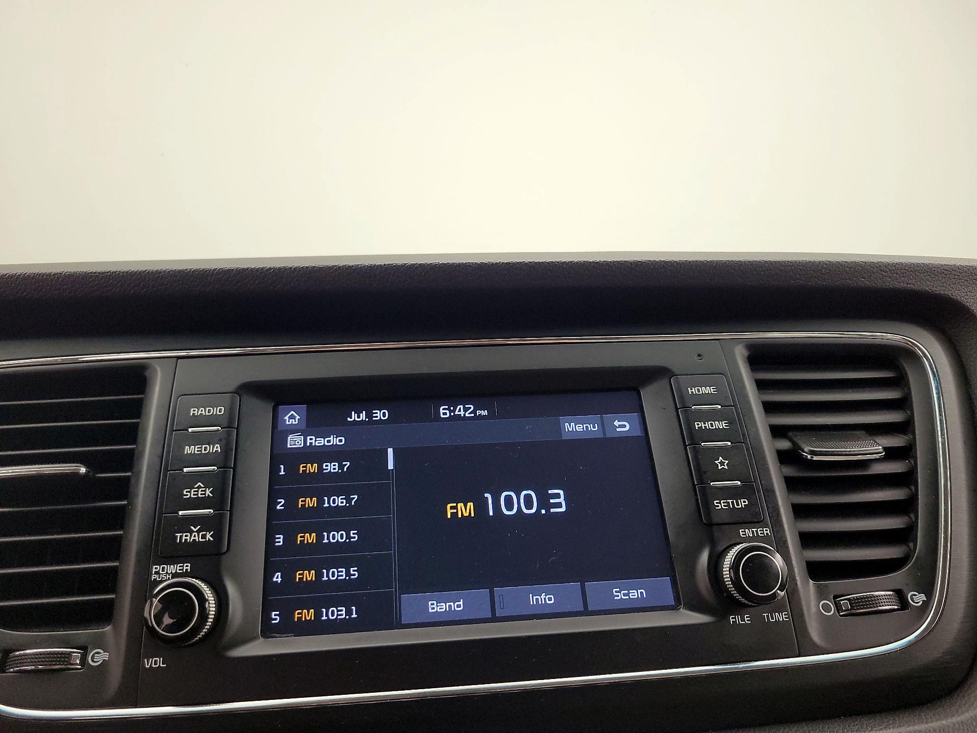 Thumbnail: 2019 Kia Sedona - 15