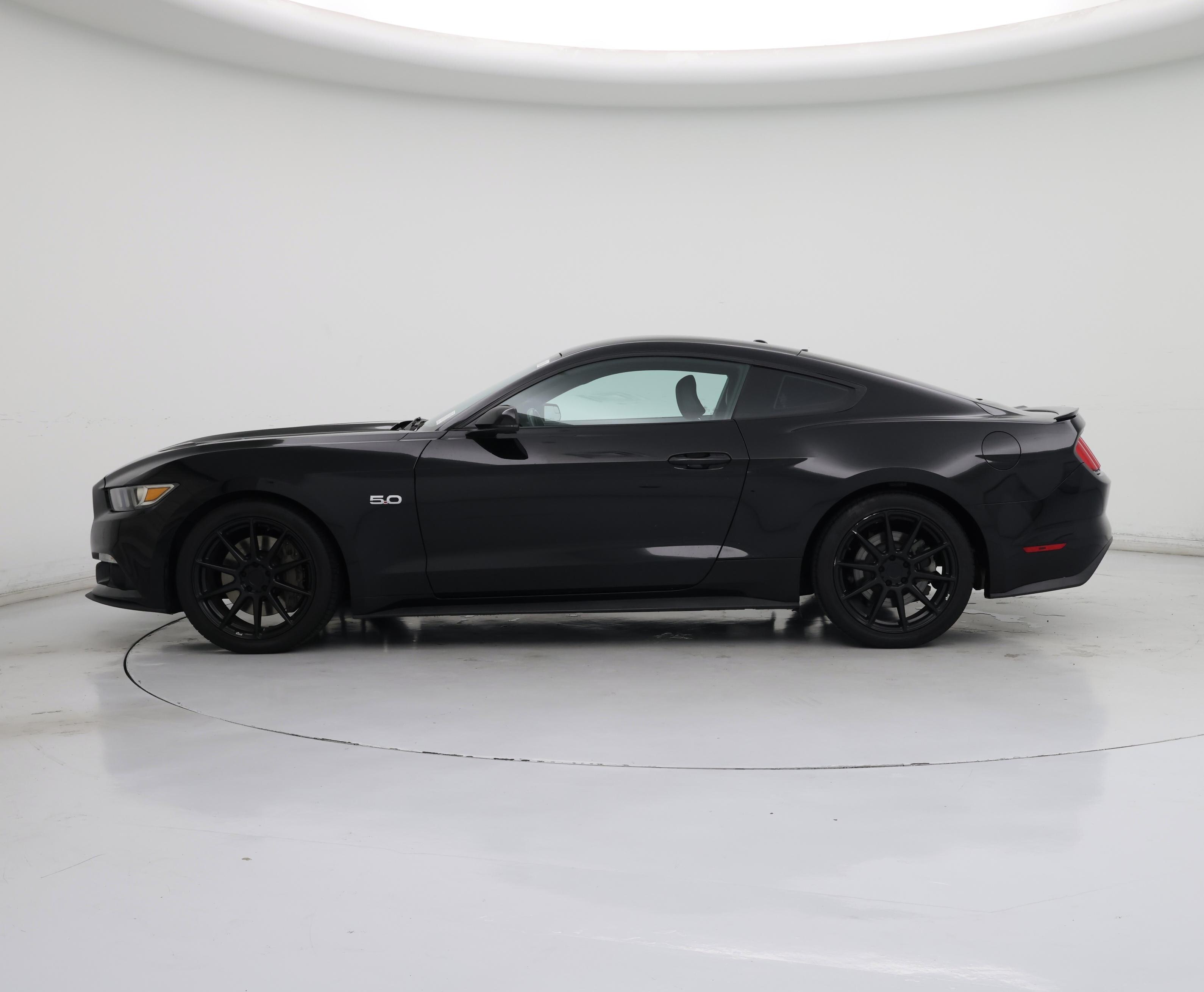 Thumbnail: 2017 Ford Mustang - 3