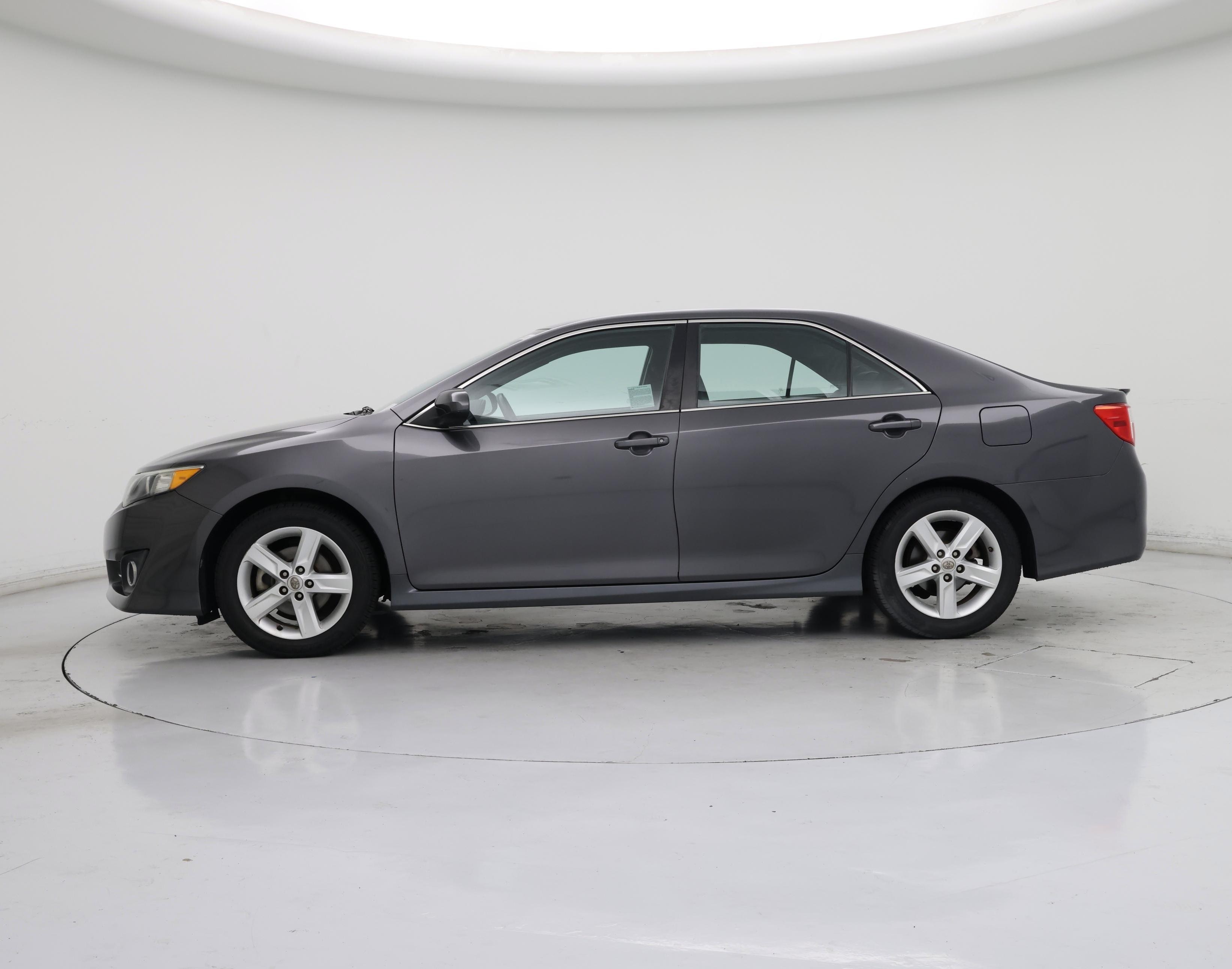 Thumbnail: 2014 Toyota Camry - 3