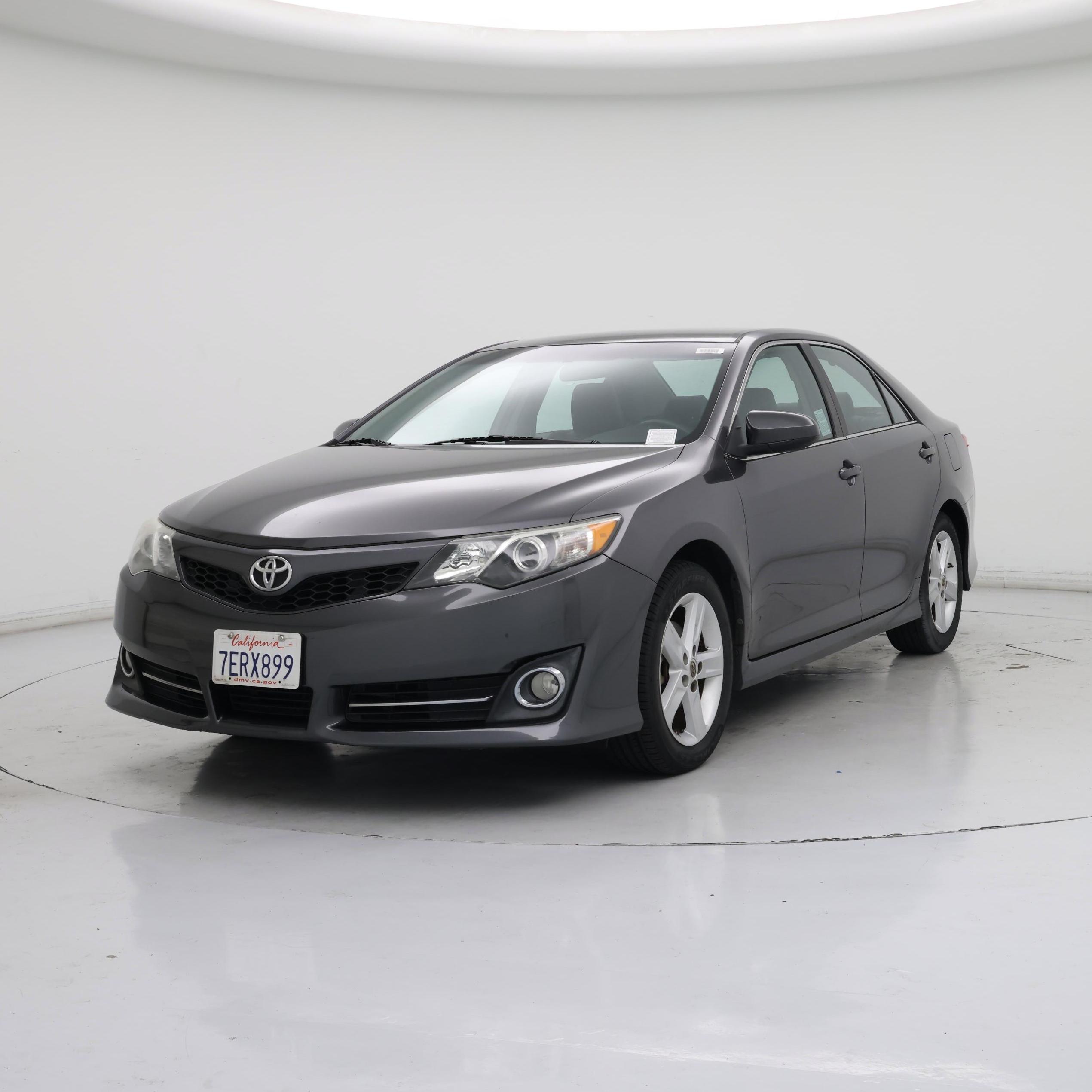 Thumbnail: 2014 Toyota Camry - 4