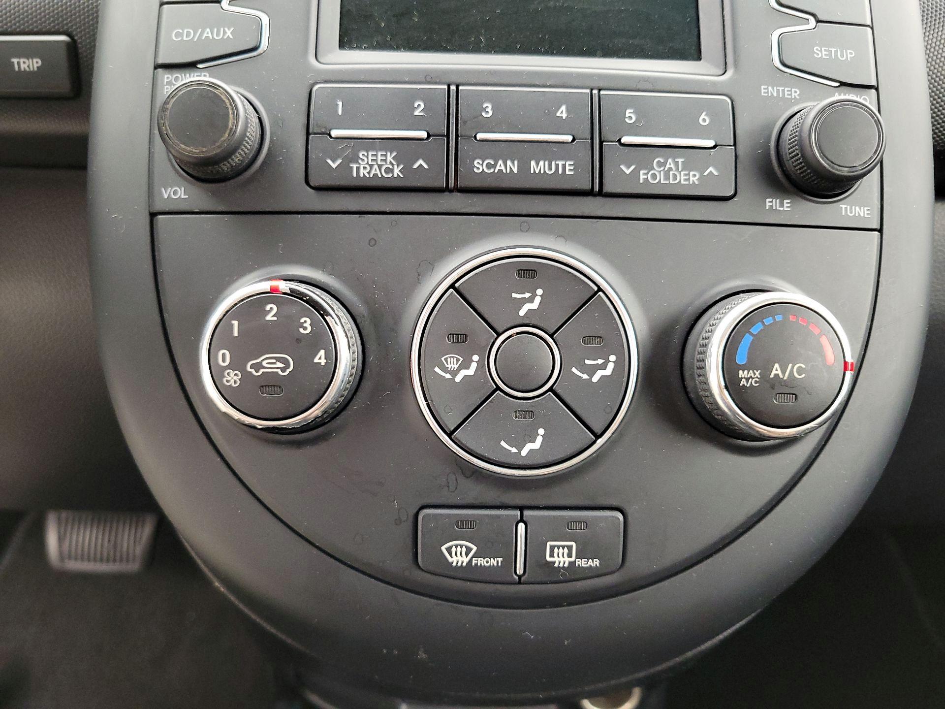 Thumbnail: 2013 Kia Soul - 15