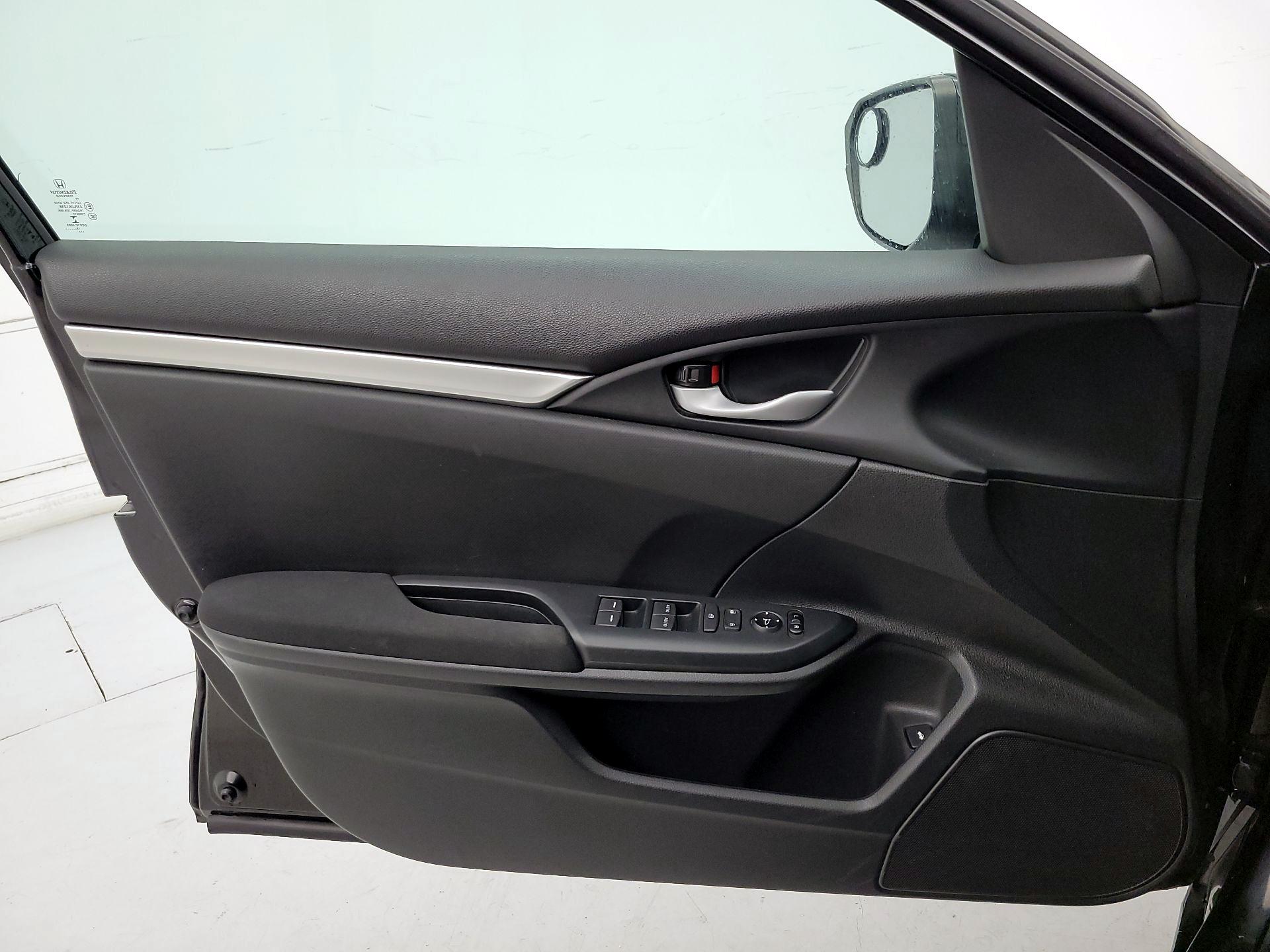 Thumbnail: 2019 Honda Civic - 12