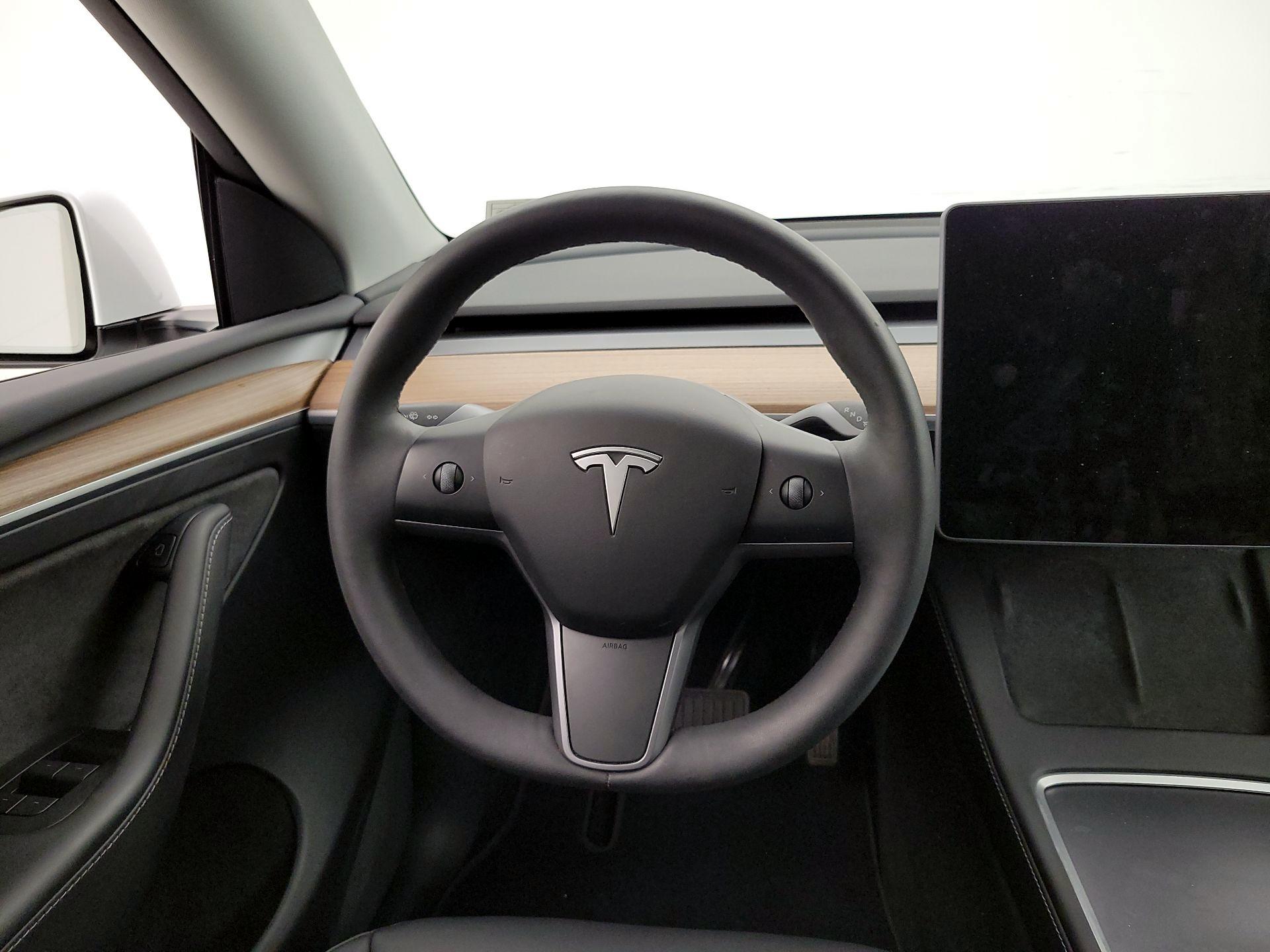 Thumbnail: 2022 Tesla Model Y - 10