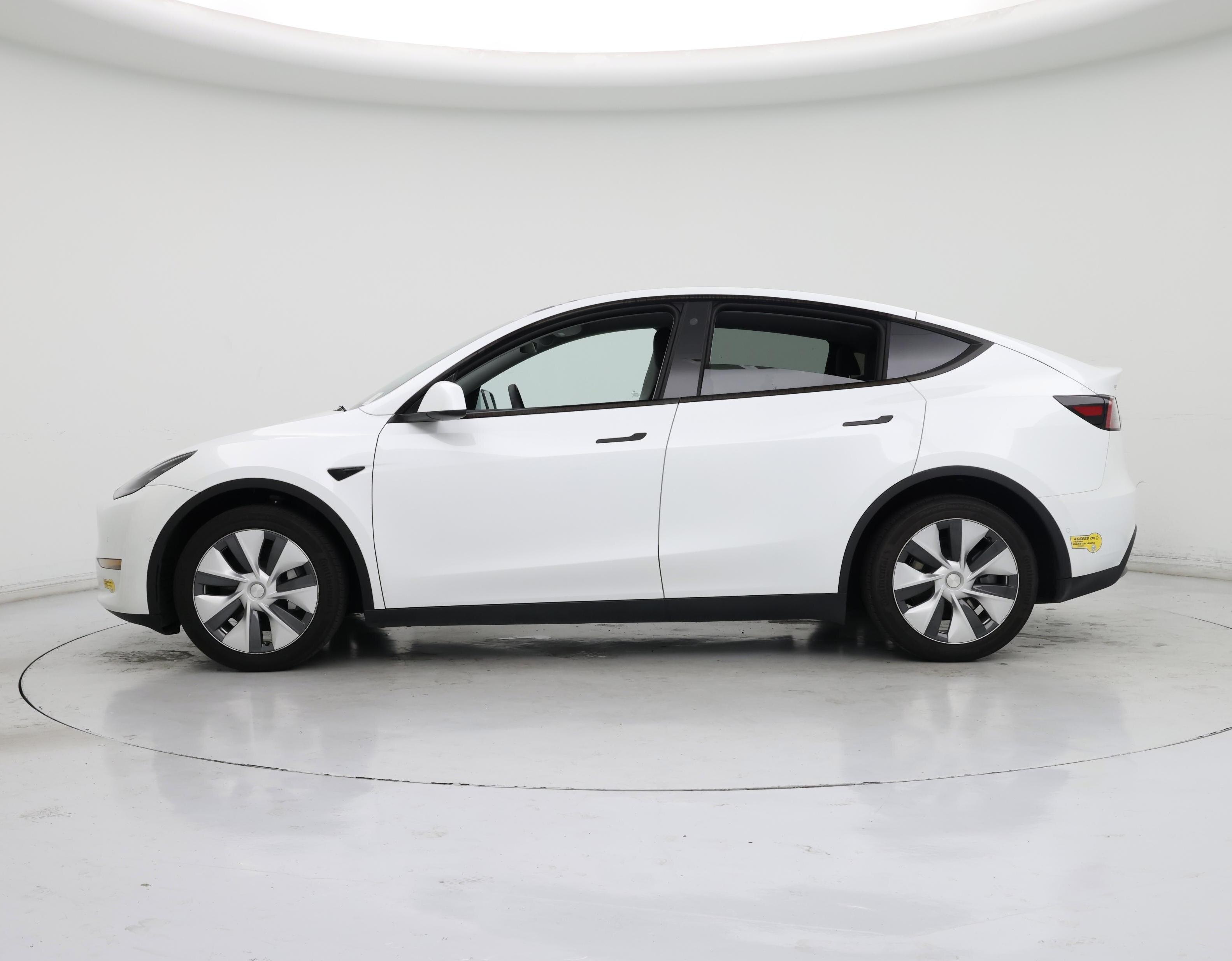 Thumbnail: 2022 Tesla Model Y - 3