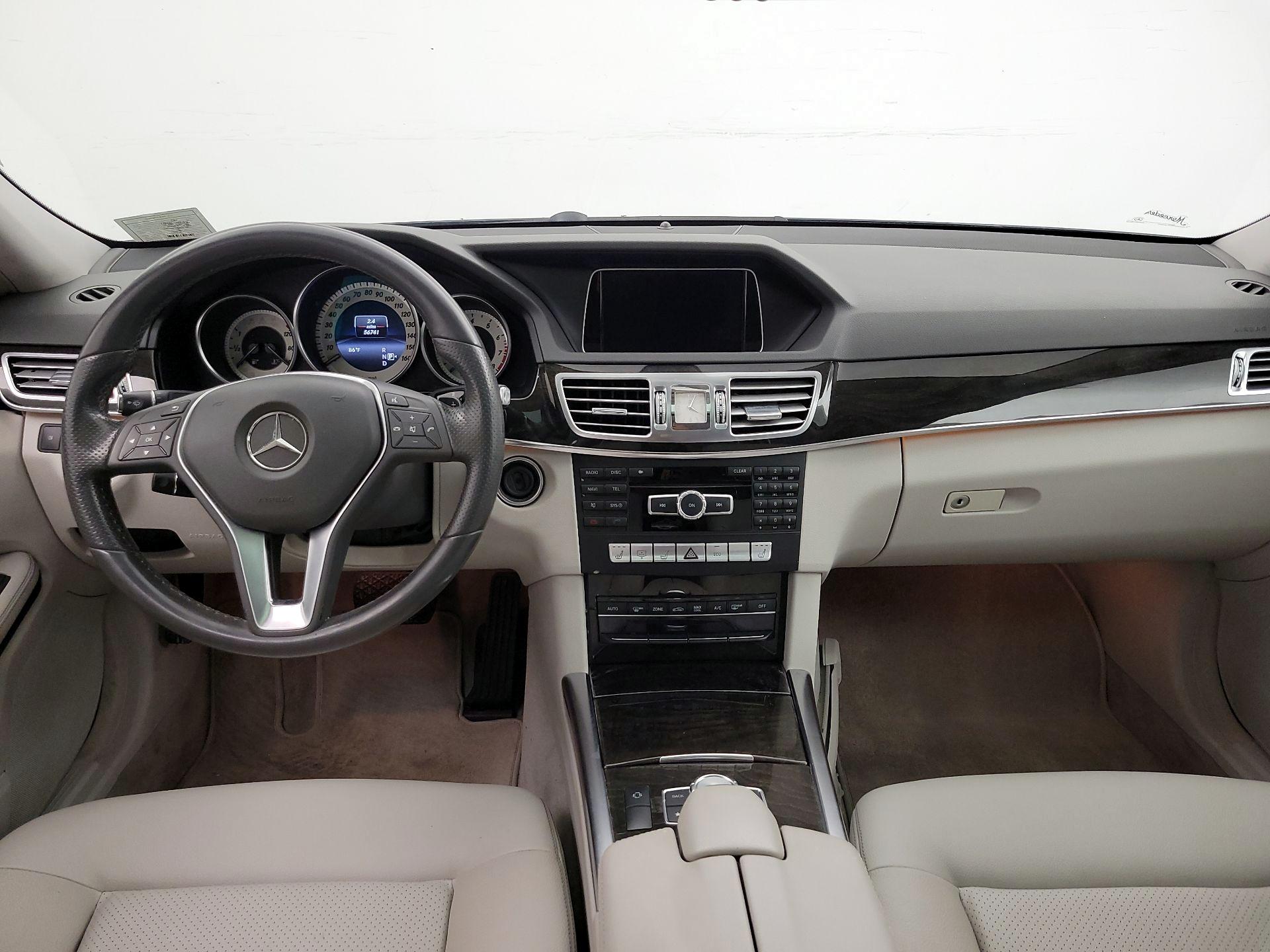 Thumbnail: 2014 Mercedes-Benz E-Class - 9