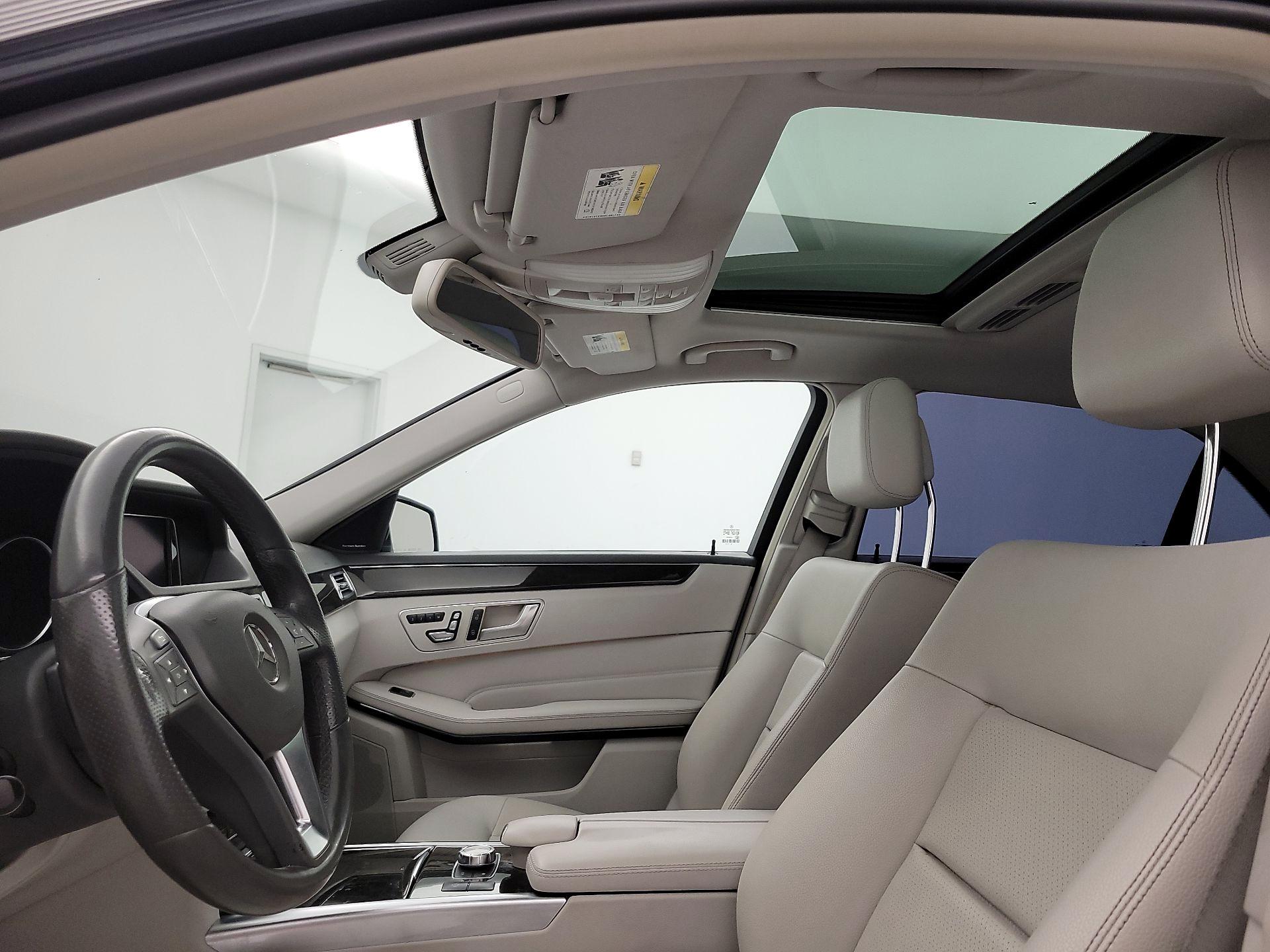Thumbnail: 2014 Mercedes-Benz E-Class - 20