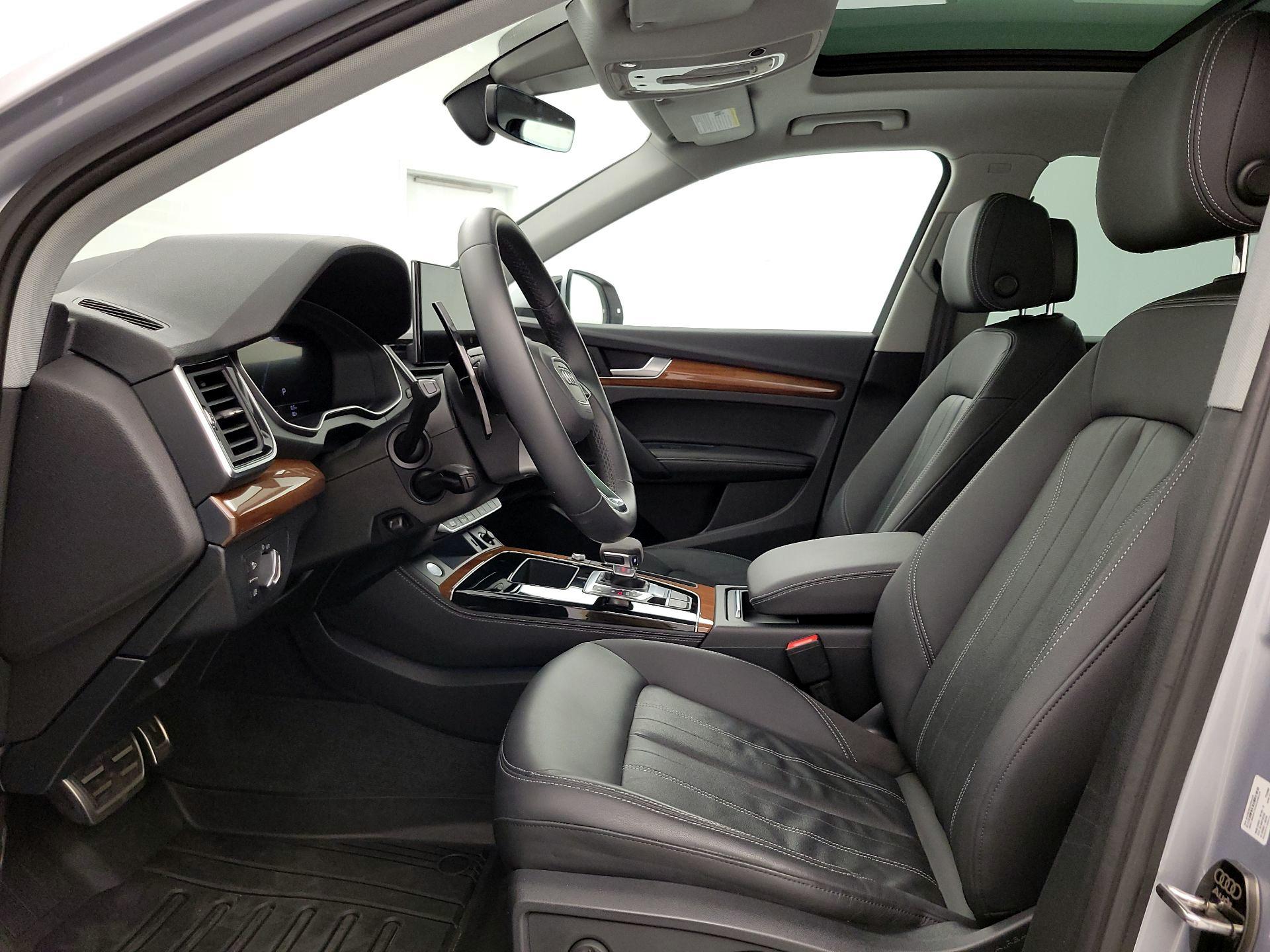 Thumbnail: 2022 Audi Q5 - 11