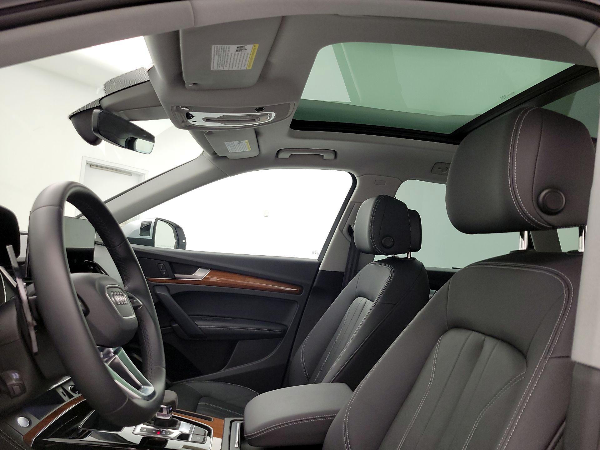 Thumbnail: 2022 Audi Q5 - 20