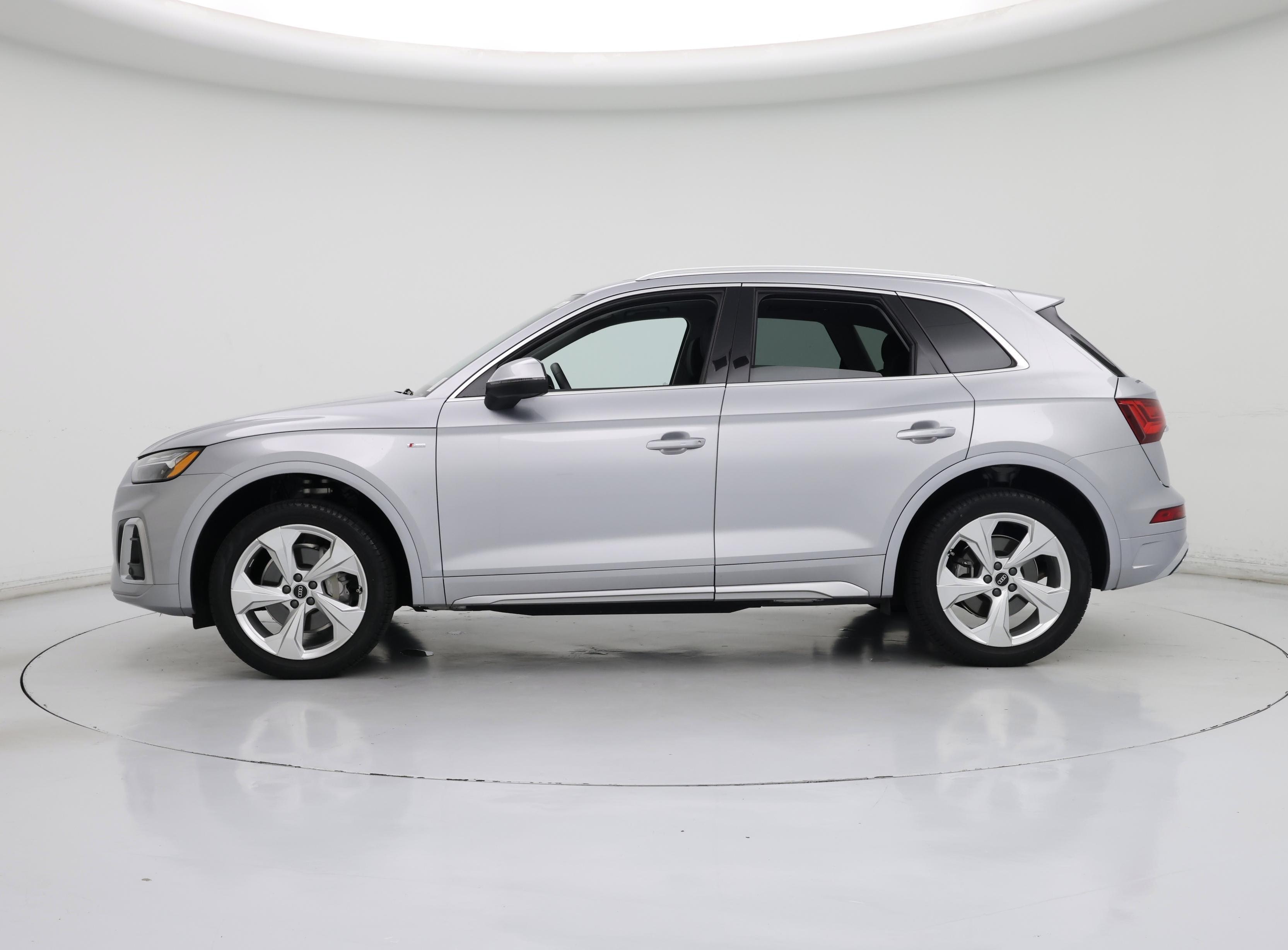 Thumbnail: 2022 Audi Q5 - 3