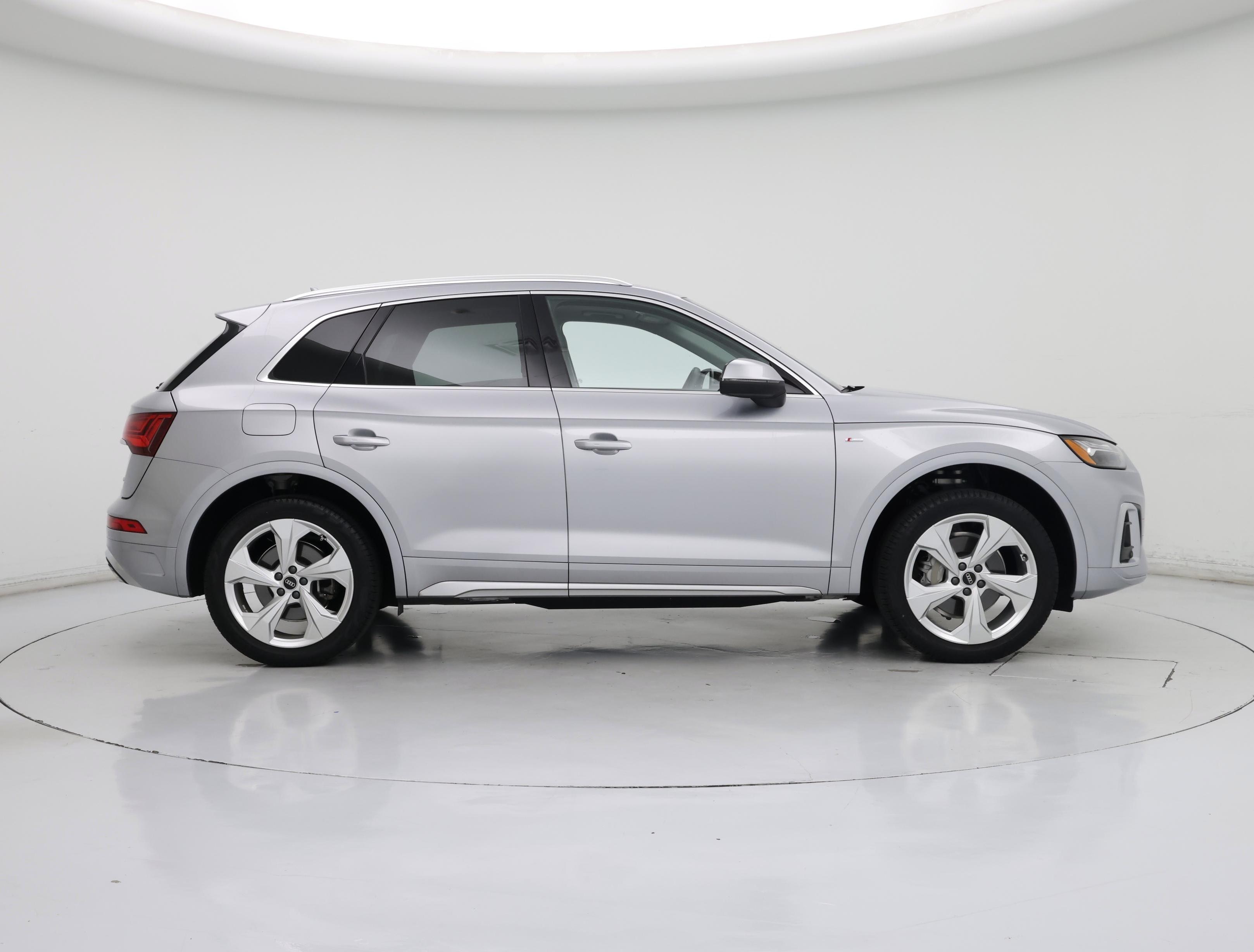 Thumbnail: 2022 Audi Q5 - 7