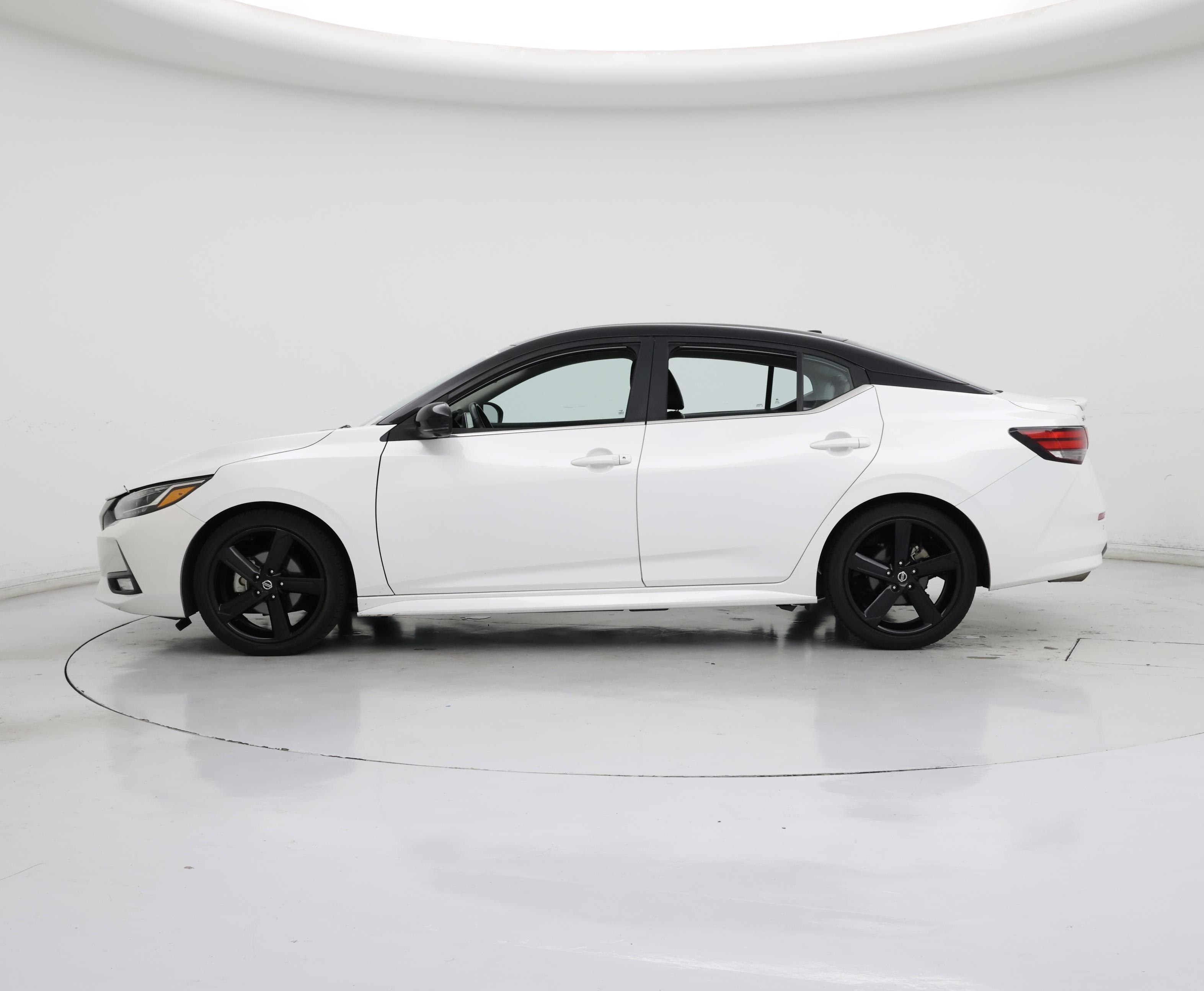 Thumbnail: 2021 Nissan Sentra - 3