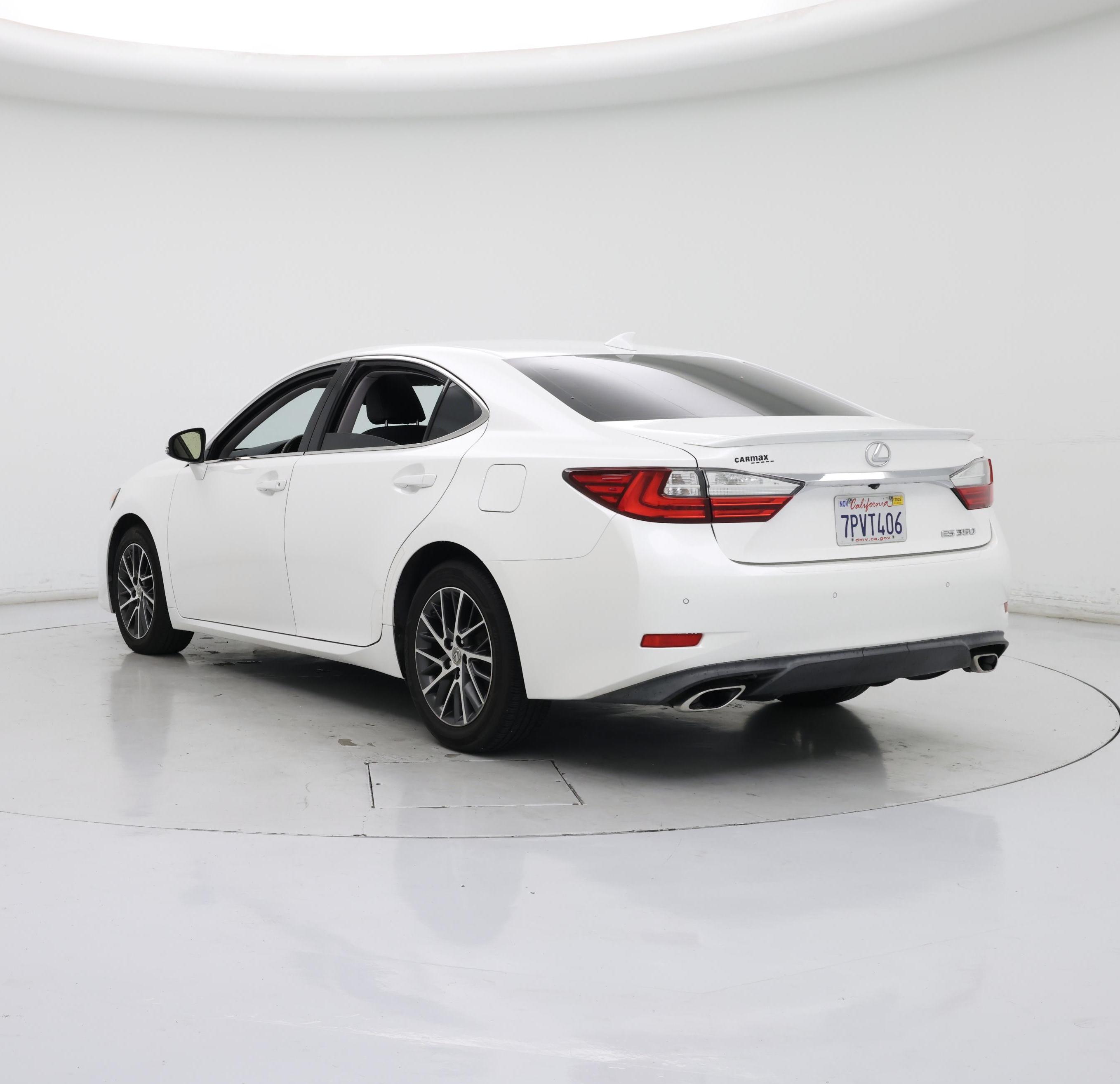 Thumbnail: 2016 Lexus ES - 2
