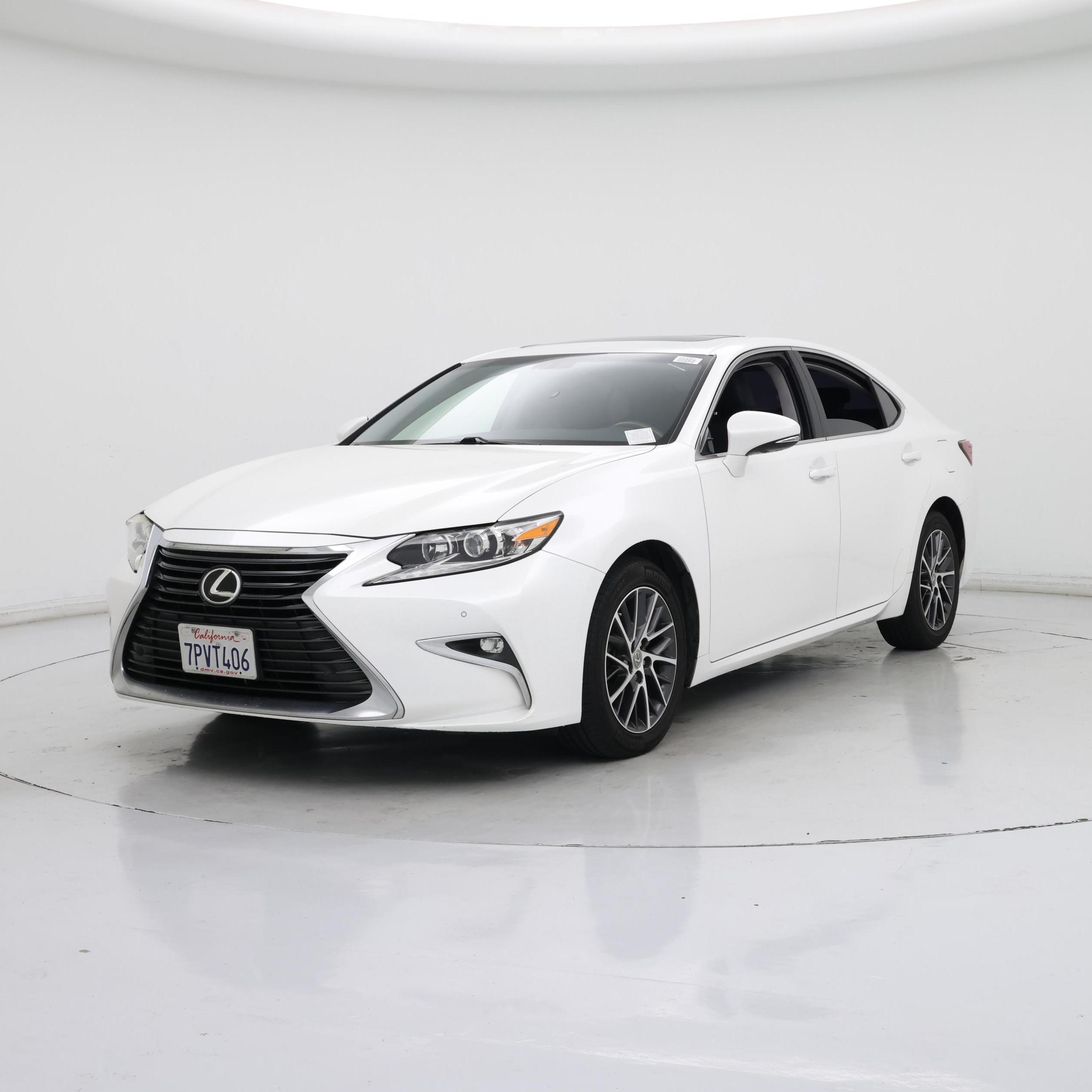 Thumbnail: 2016 Lexus ES - 4