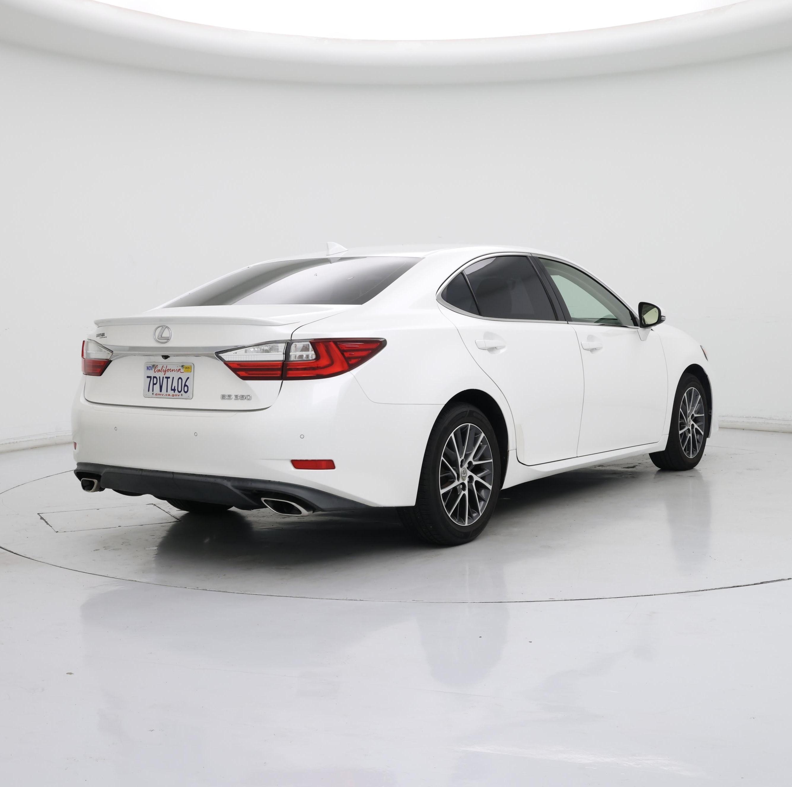 Thumbnail: 2016 Lexus ES - 8
