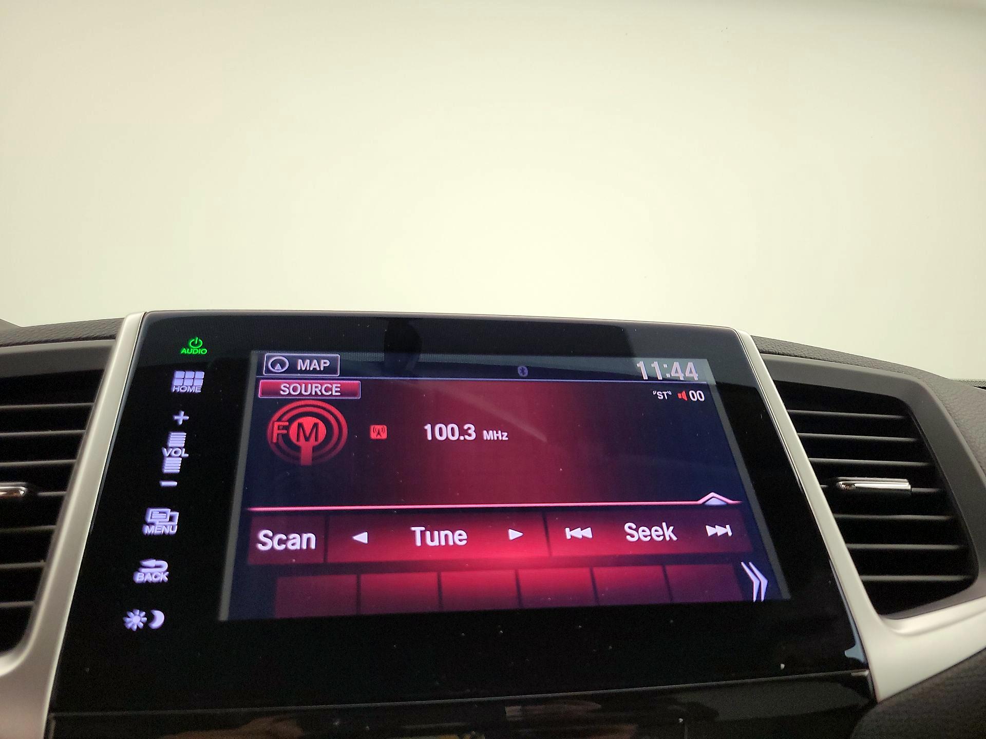 Thumbnail: 2016 Honda Pilot - 16