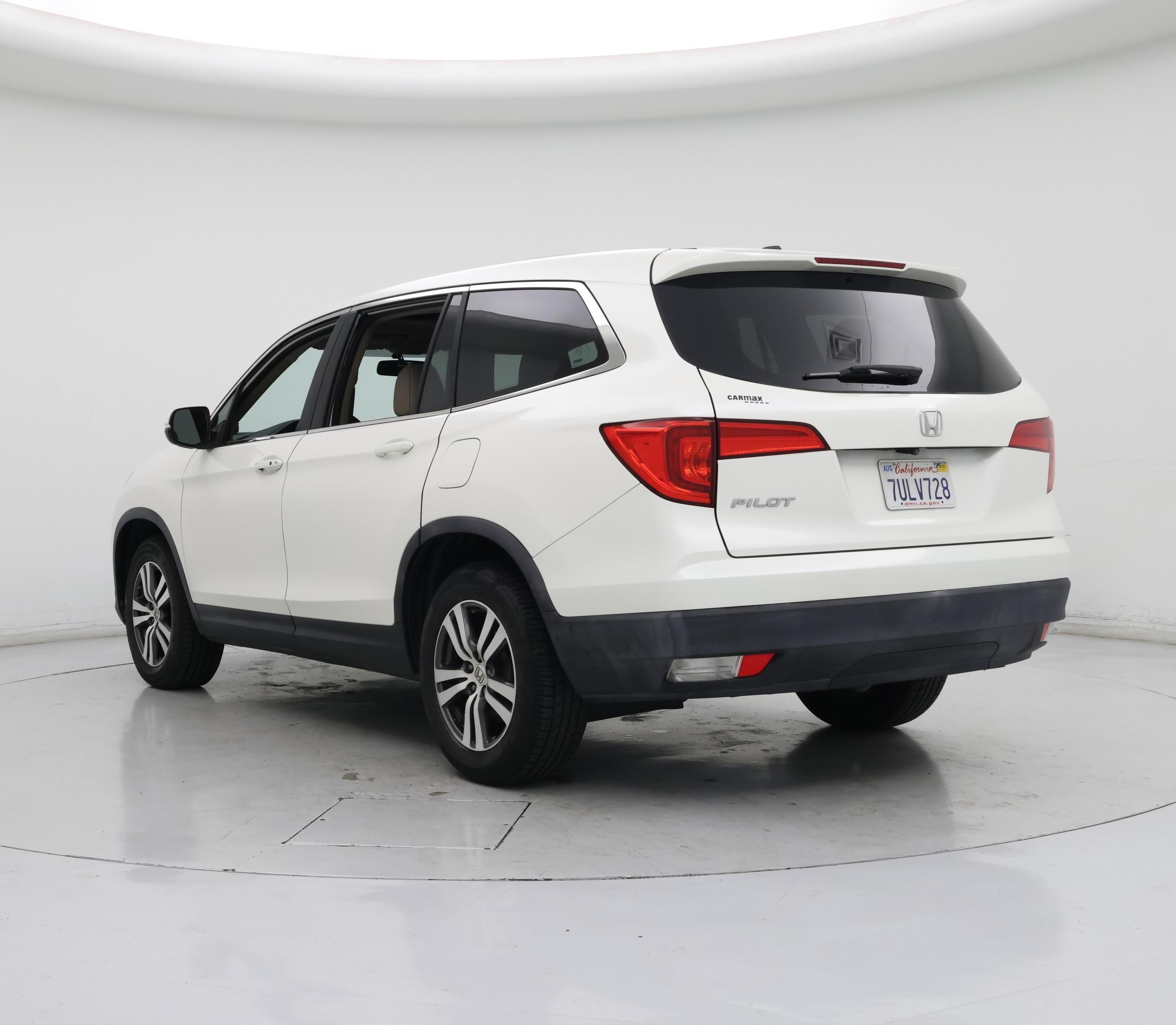 Thumbnail: 2016 Honda Pilot - 2