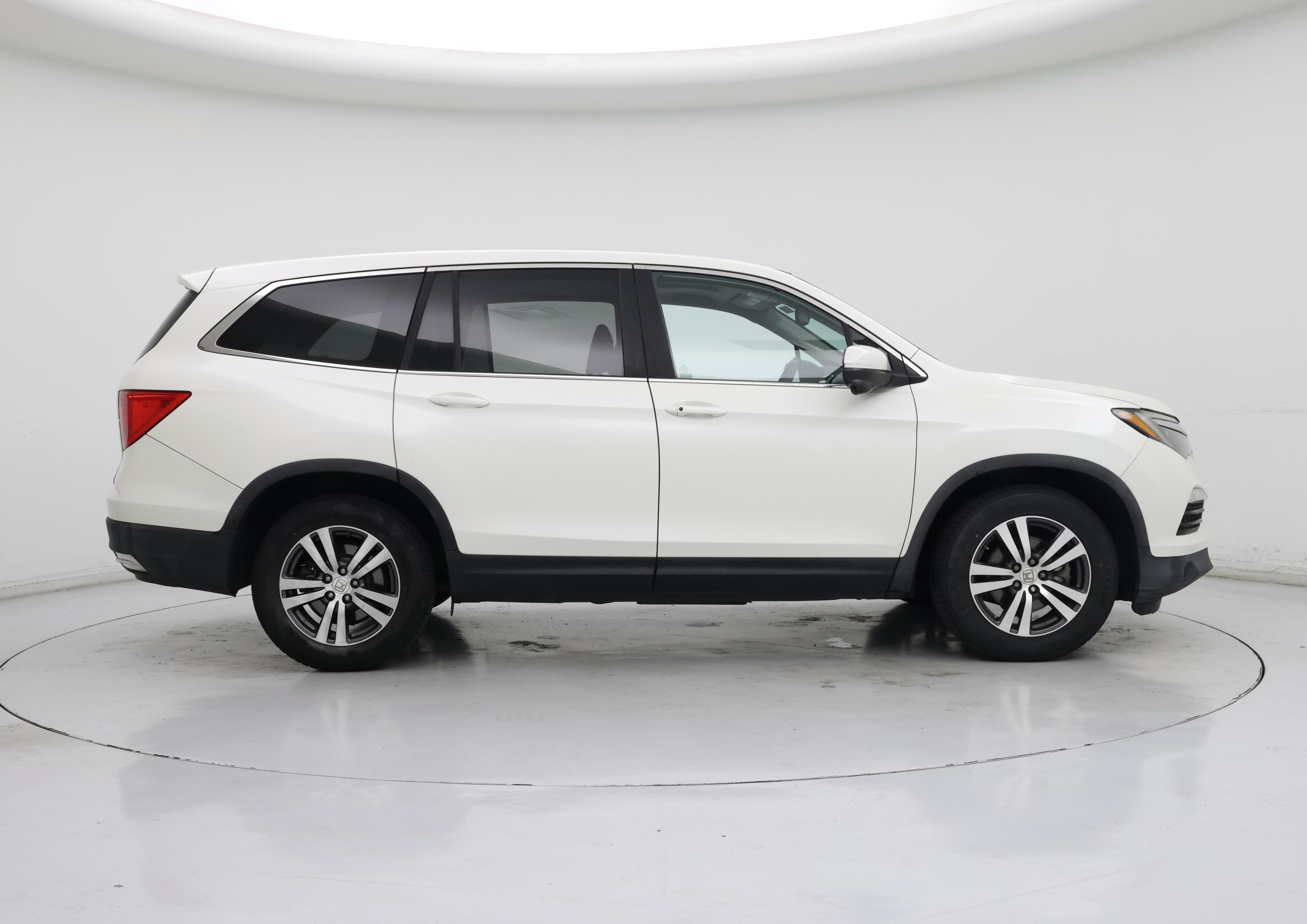 Thumbnail: 2016 Honda Pilot - 7