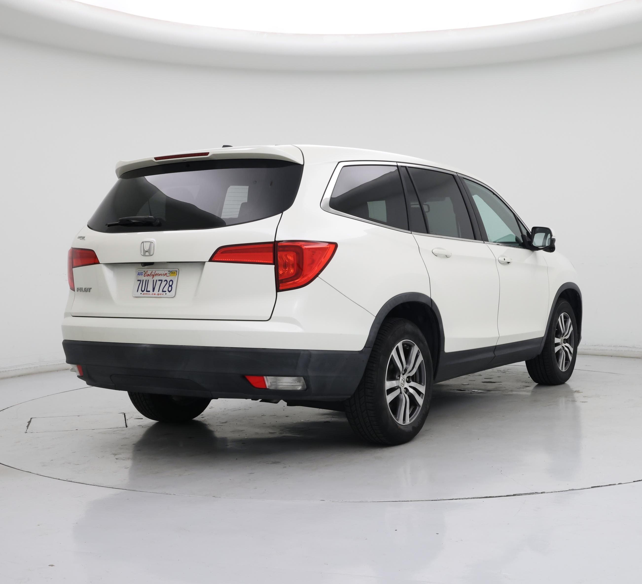 Thumbnail: 2016 Honda Pilot - 8