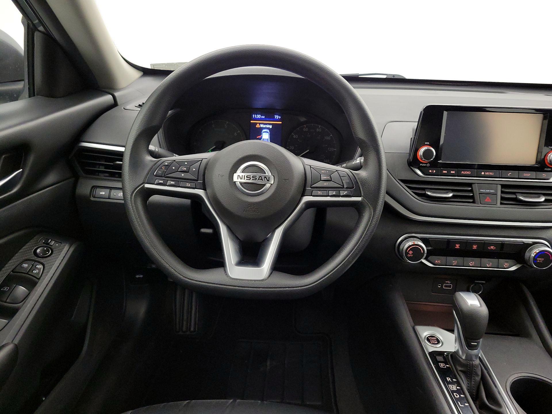 Thumbnail: 2021 Nissan Altima - 10