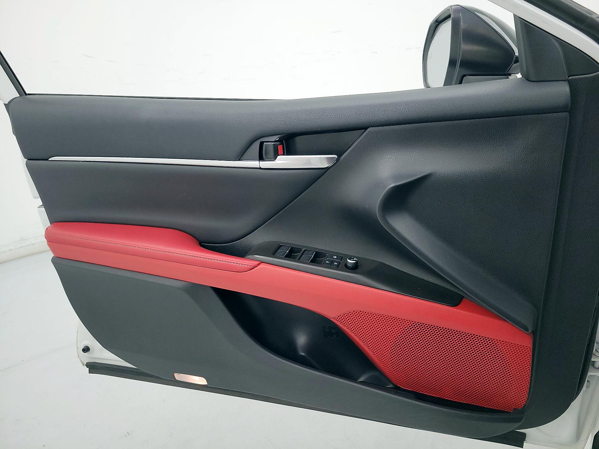 Thumbnail: 2021 Toyota Camry - 12