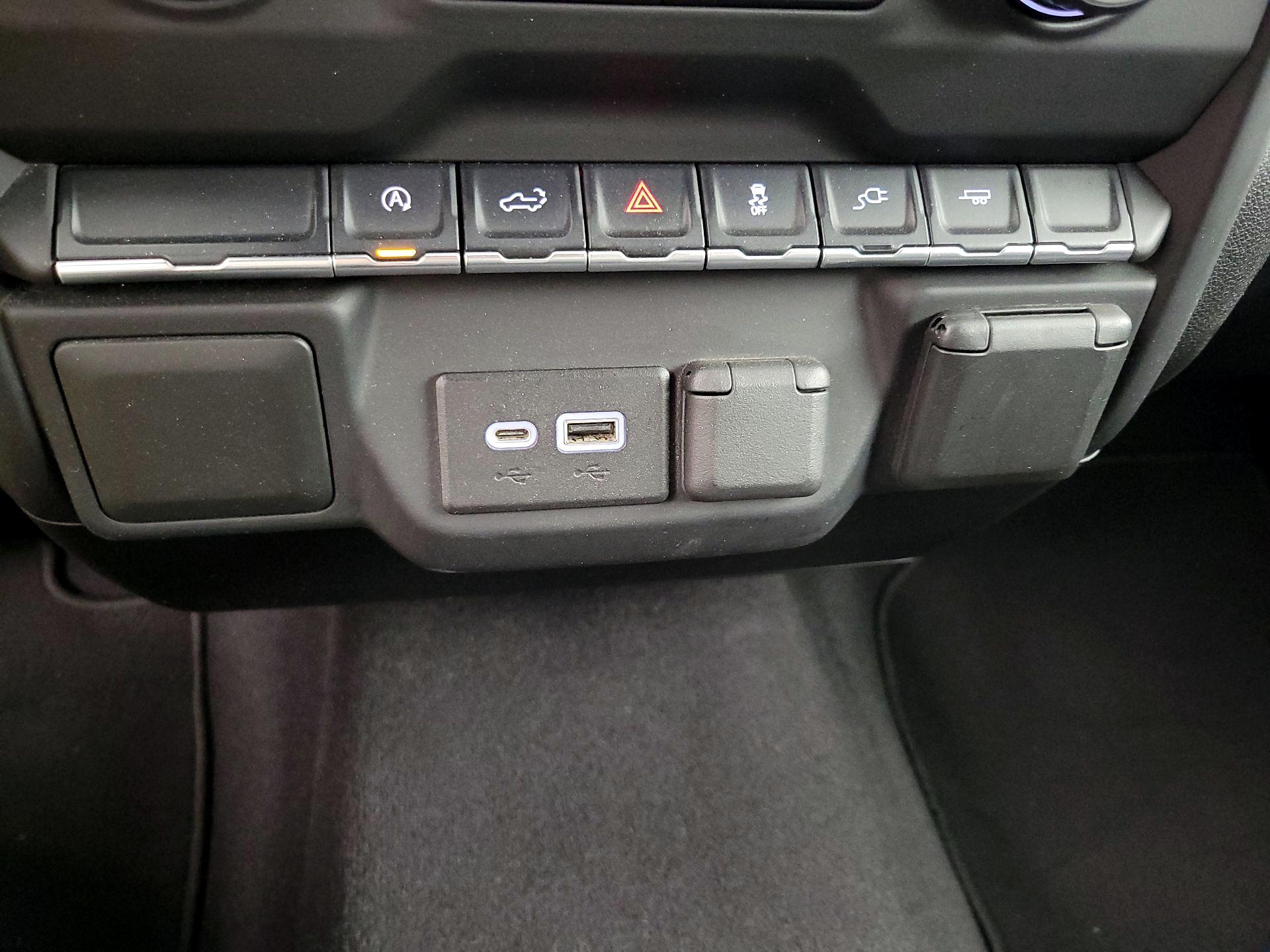 Thumbnail: 2021 Chevrolet Silverado 1500 - 18