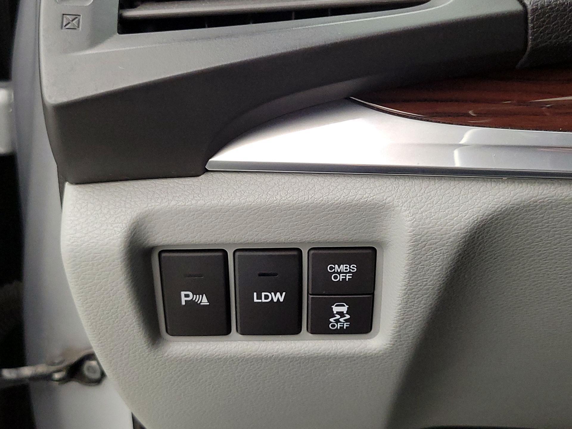 Thumbnail: 2014 Acura MDX - 13