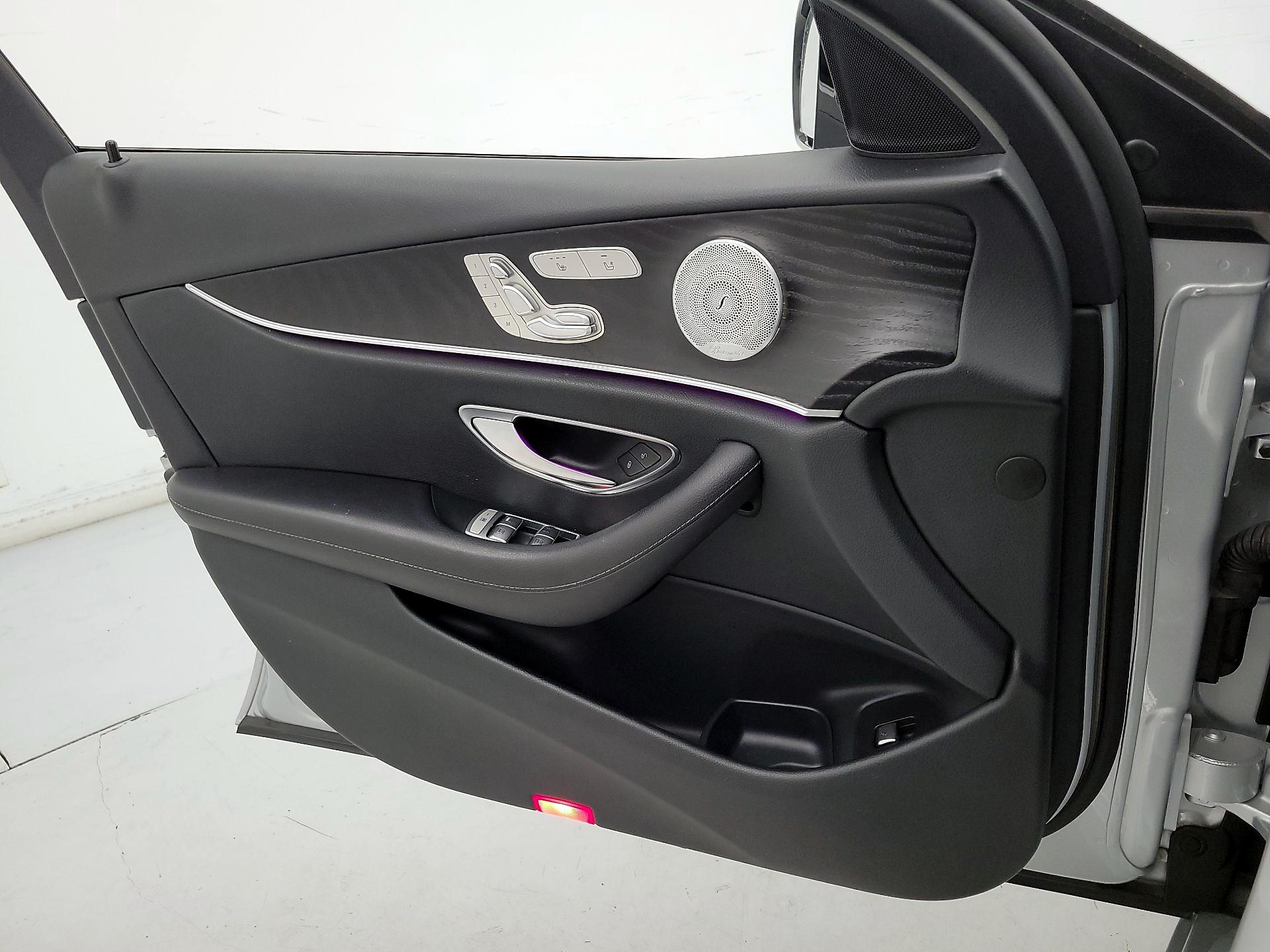 Thumbnail: 2019 Mercedes-Benz E-Class - 12