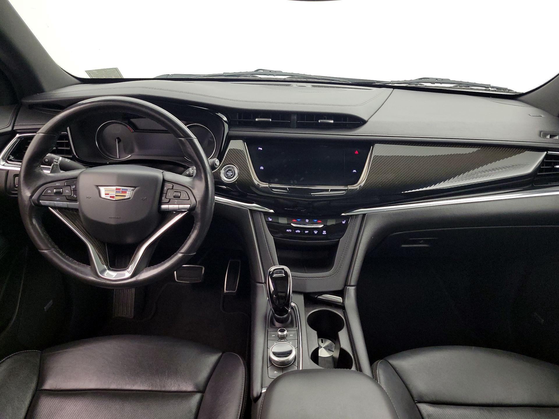 Thumbnail: 2020 Cadillac XT6 - 9