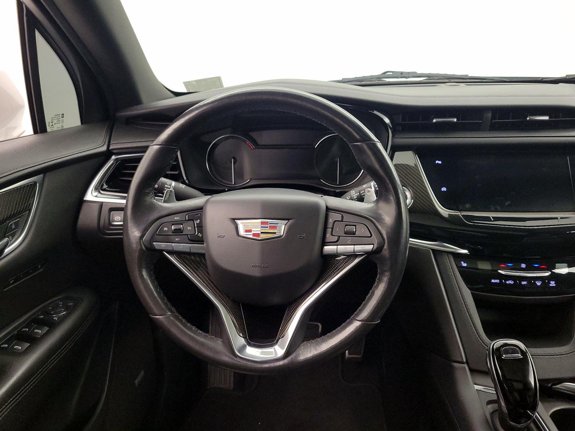 Thumbnail: 2020 Cadillac XT6 - 10
