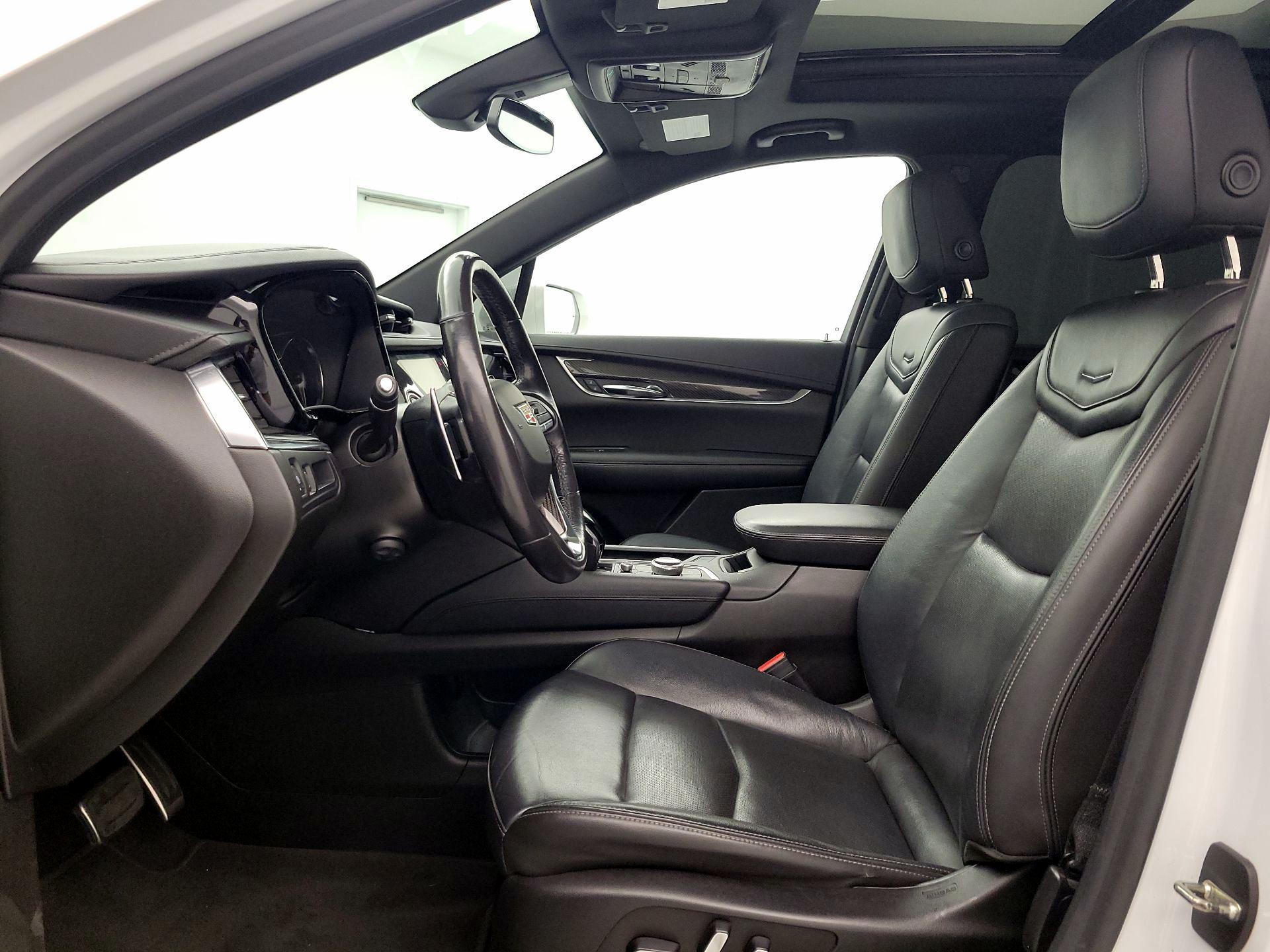 Thumbnail: 2020 Cadillac XT6 - 11
