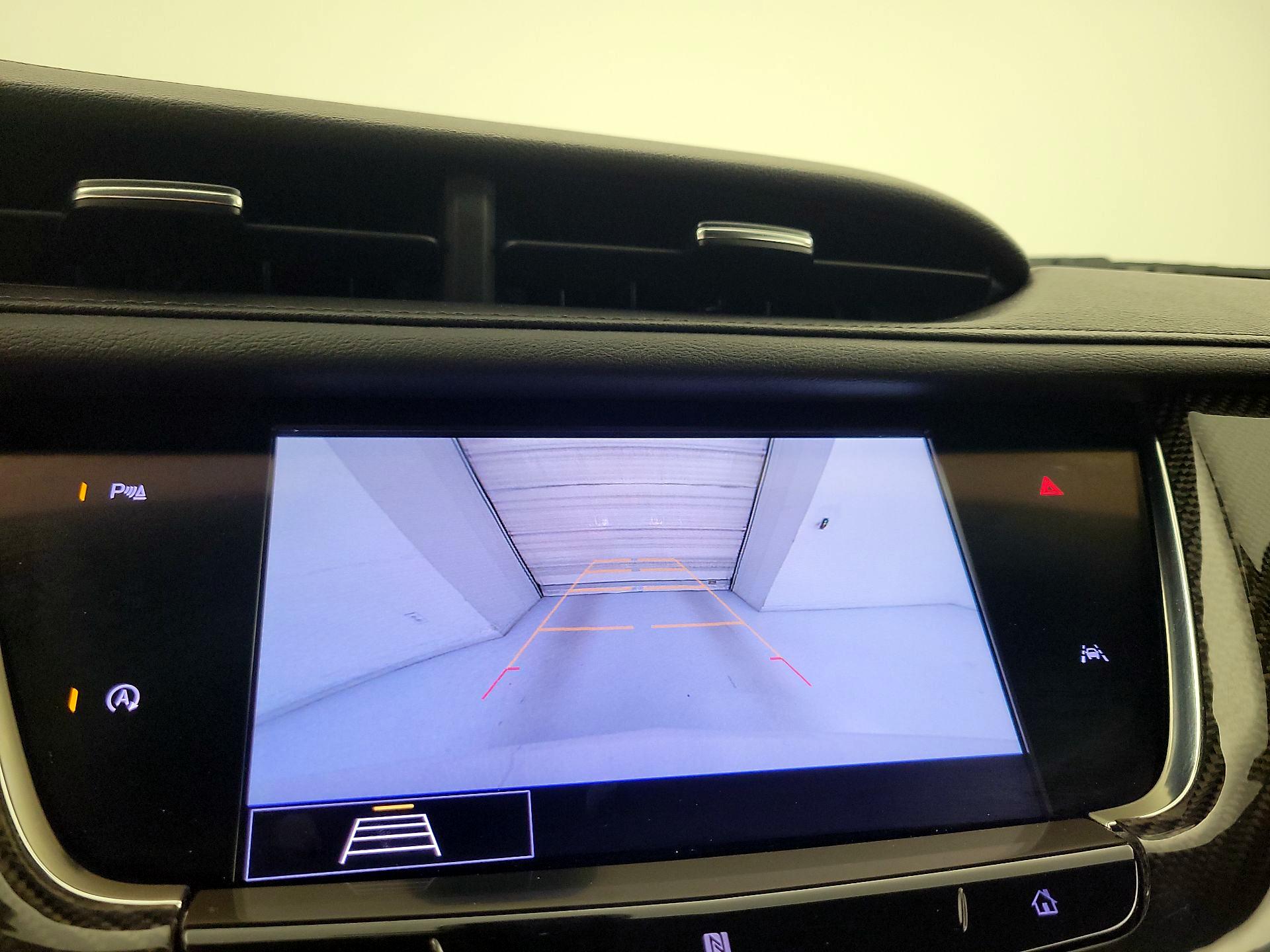 Thumbnail: 2020 Cadillac XT6 - 14