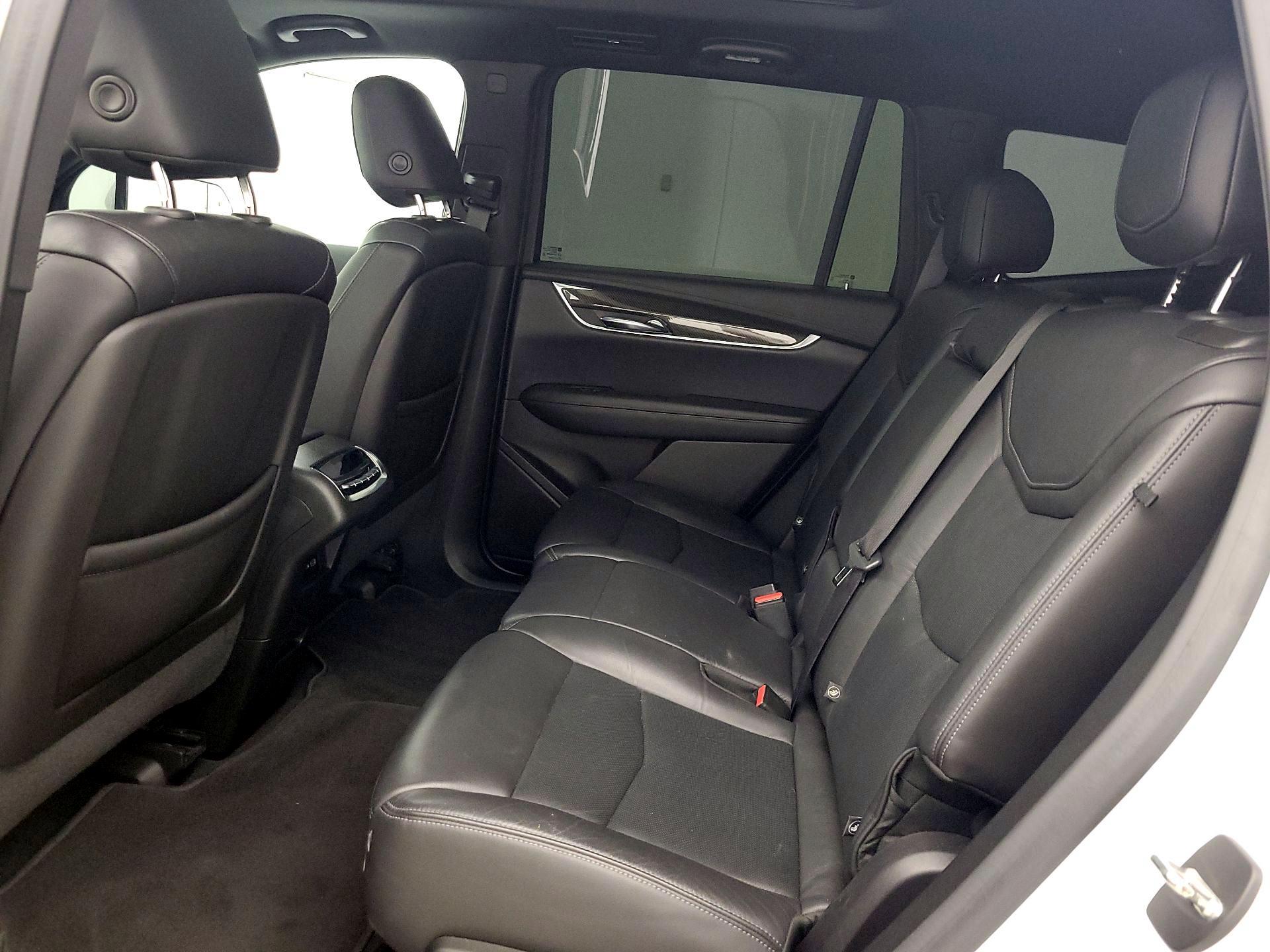 Thumbnail: 2020 Cadillac XT6 - 20