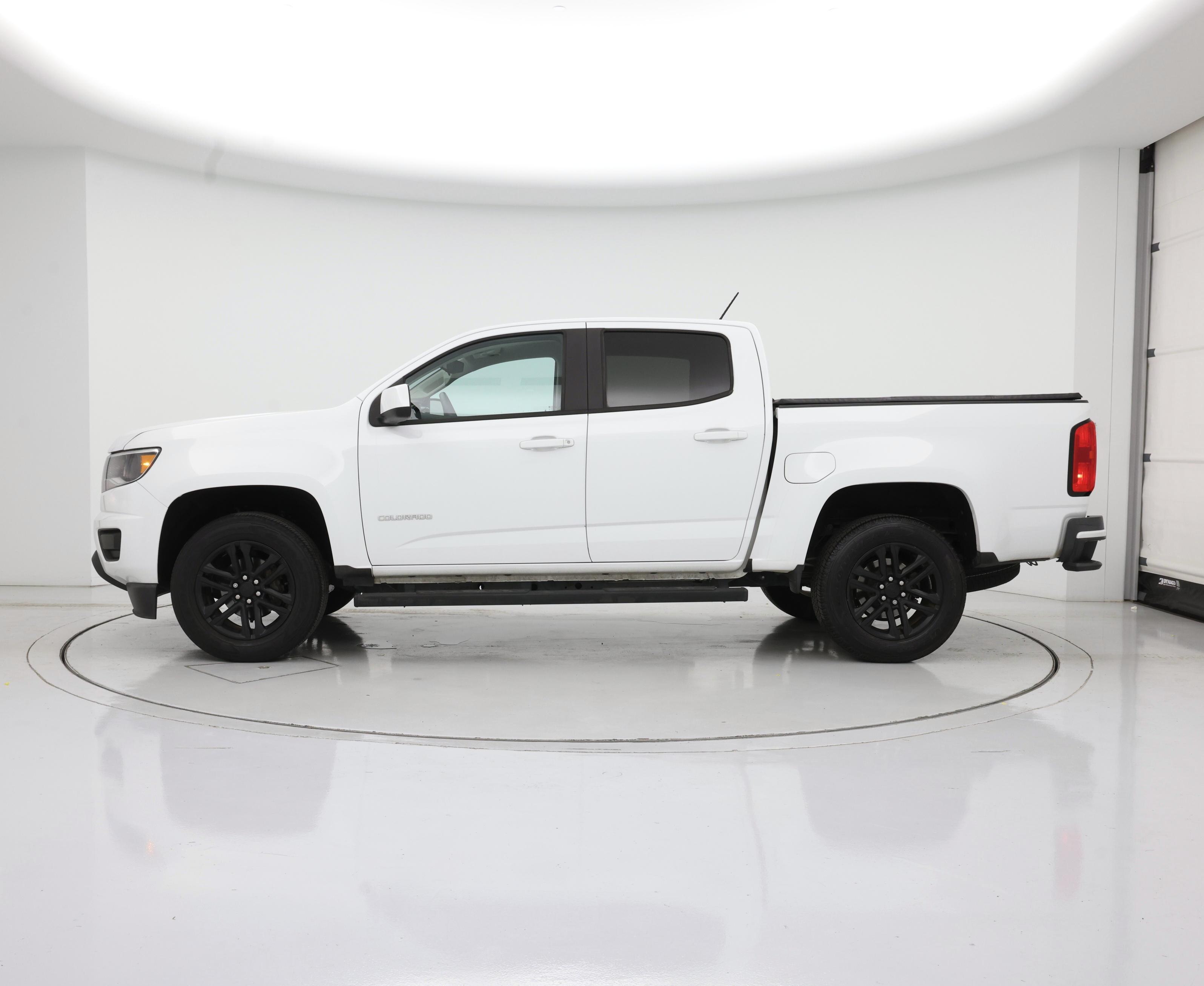 Thumbnail: 2019 Chevrolet Colorado - 3