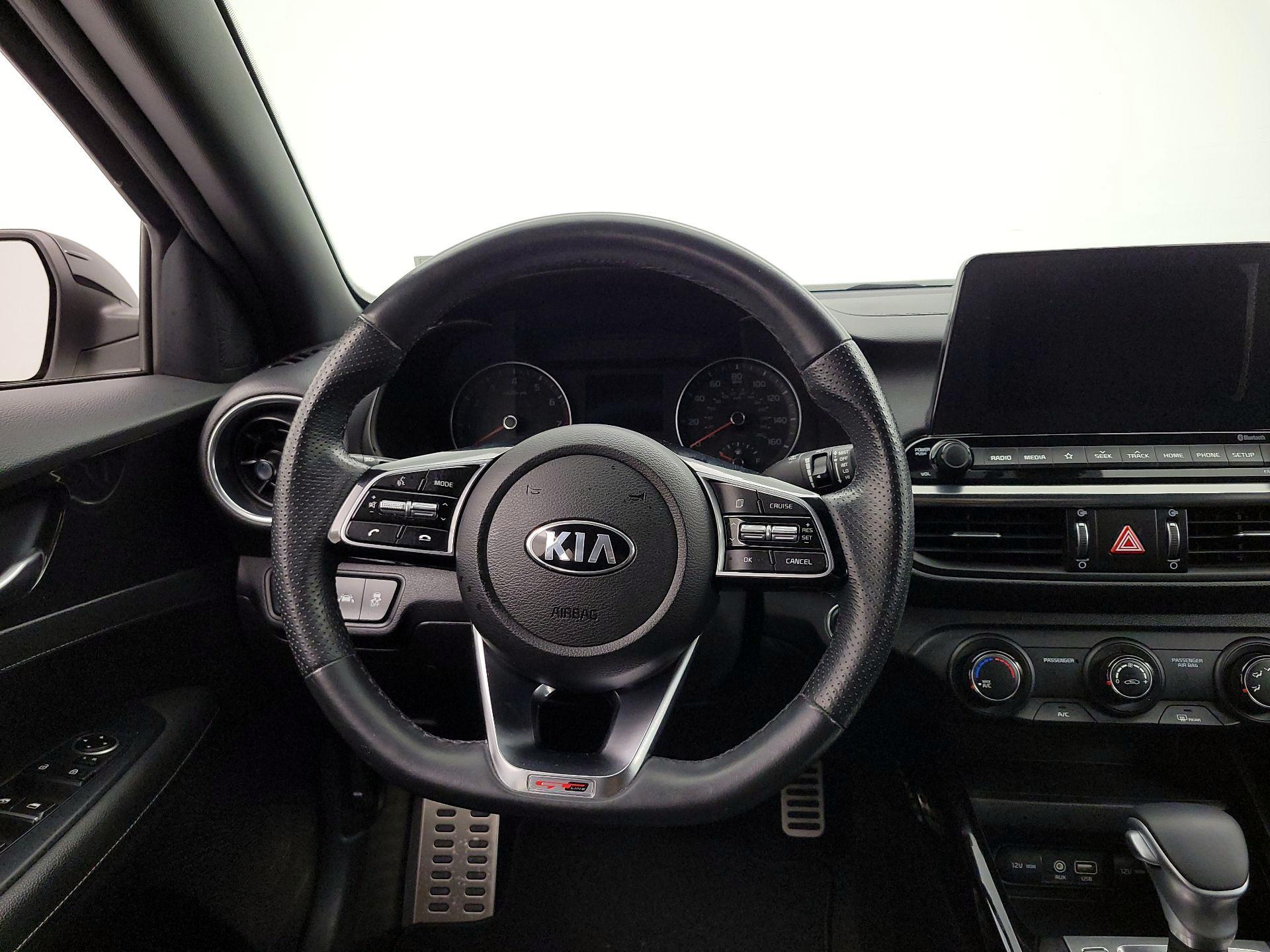 Thumbnail: 2020 Kia Forte - 10