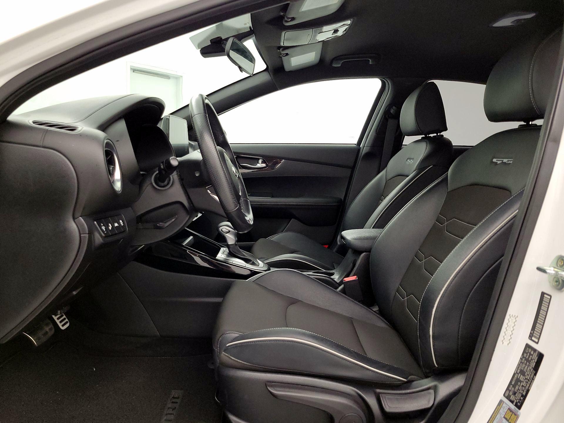 Thumbnail: 2020 Kia Forte - 11