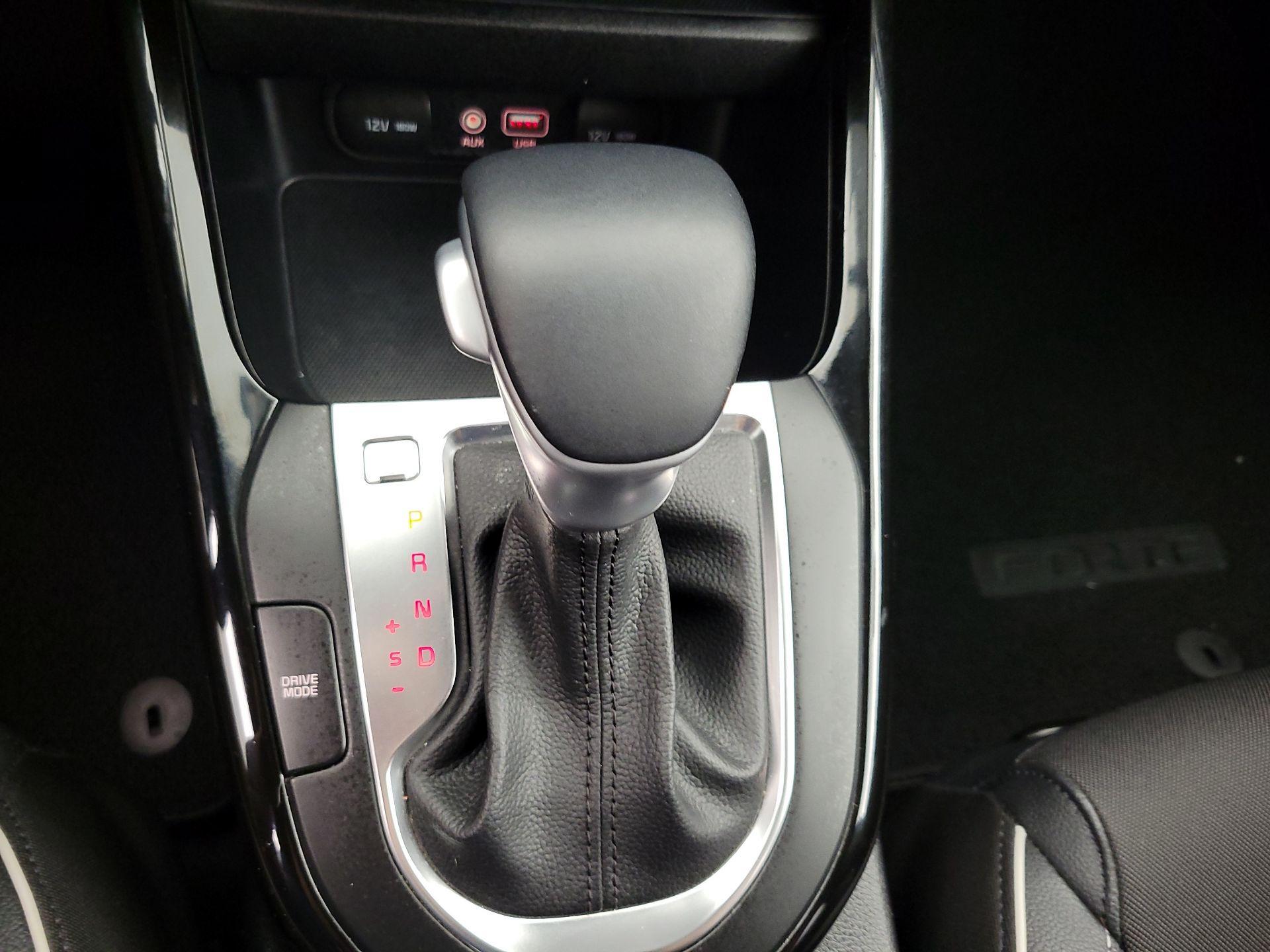 Thumbnail: 2020 Kia Forte - 17