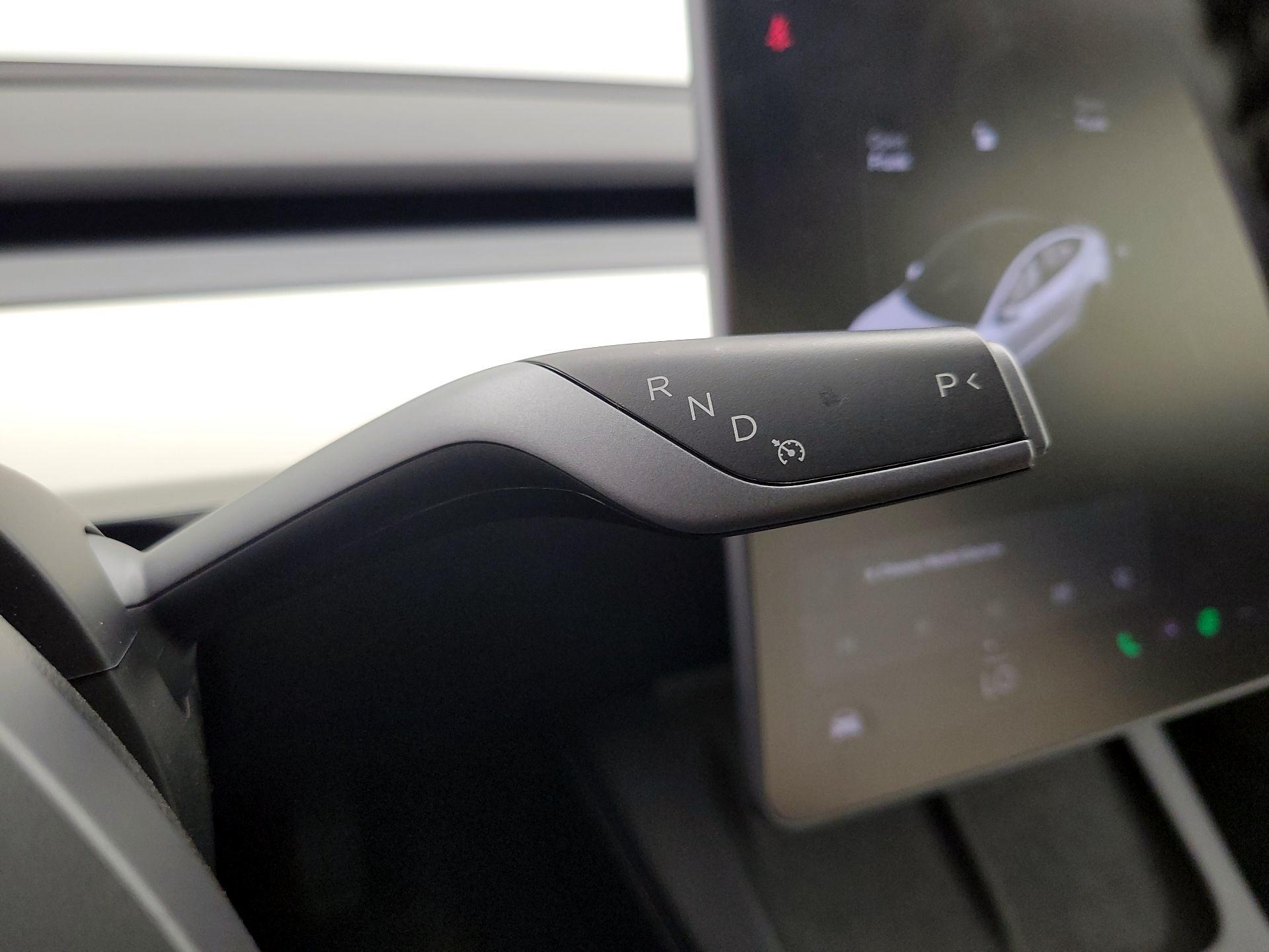 Thumbnail: 2022 Tesla Model 3 - 17
