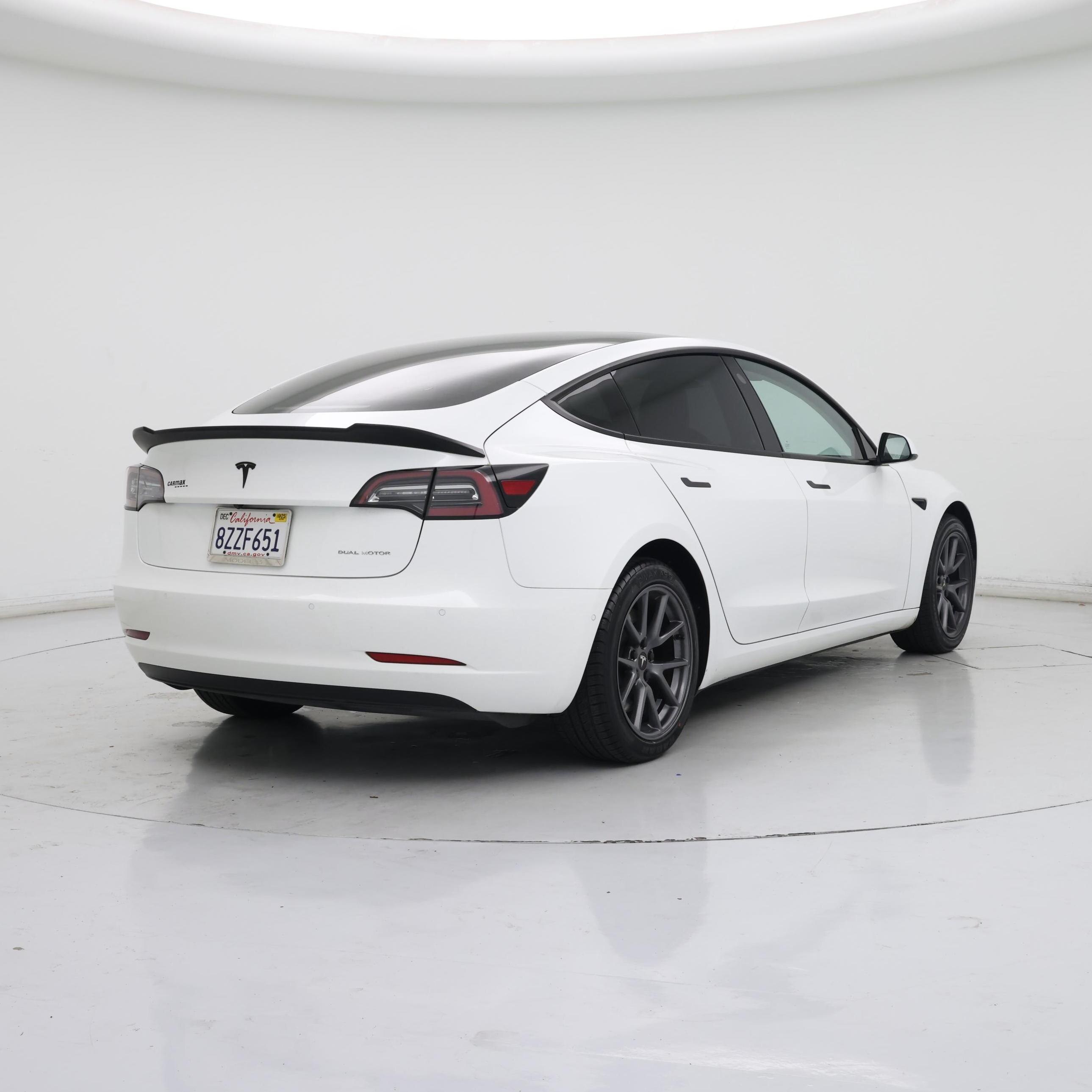 Thumbnail: 2022 Tesla Model 3 - 8