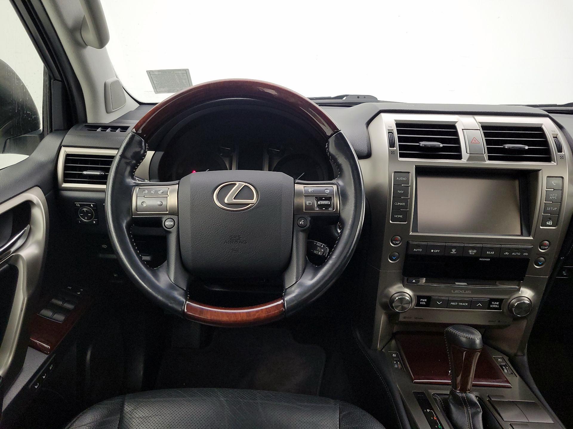 Thumbnail: 2016 Lexus GX - 10
