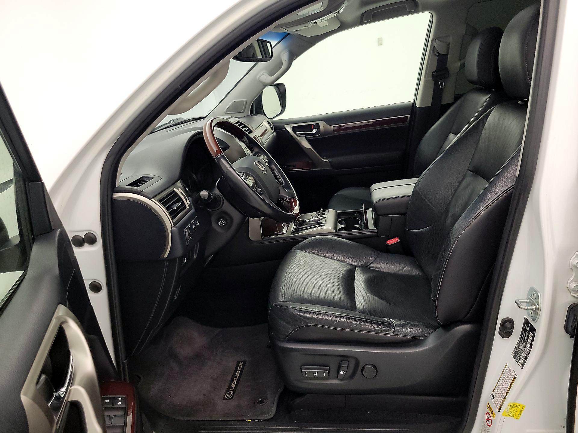 Thumbnail: 2016 Lexus GX - 11