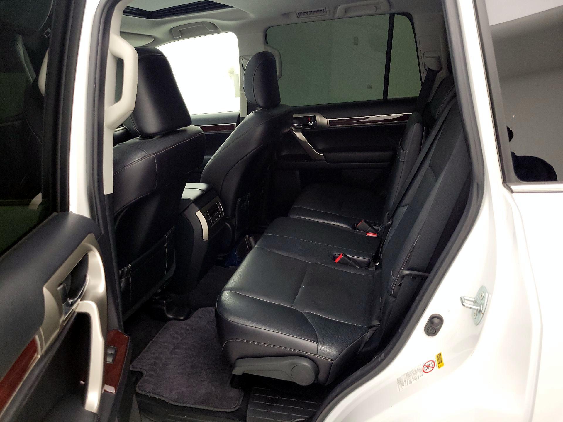 Thumbnail: 2016 Lexus GX - 20