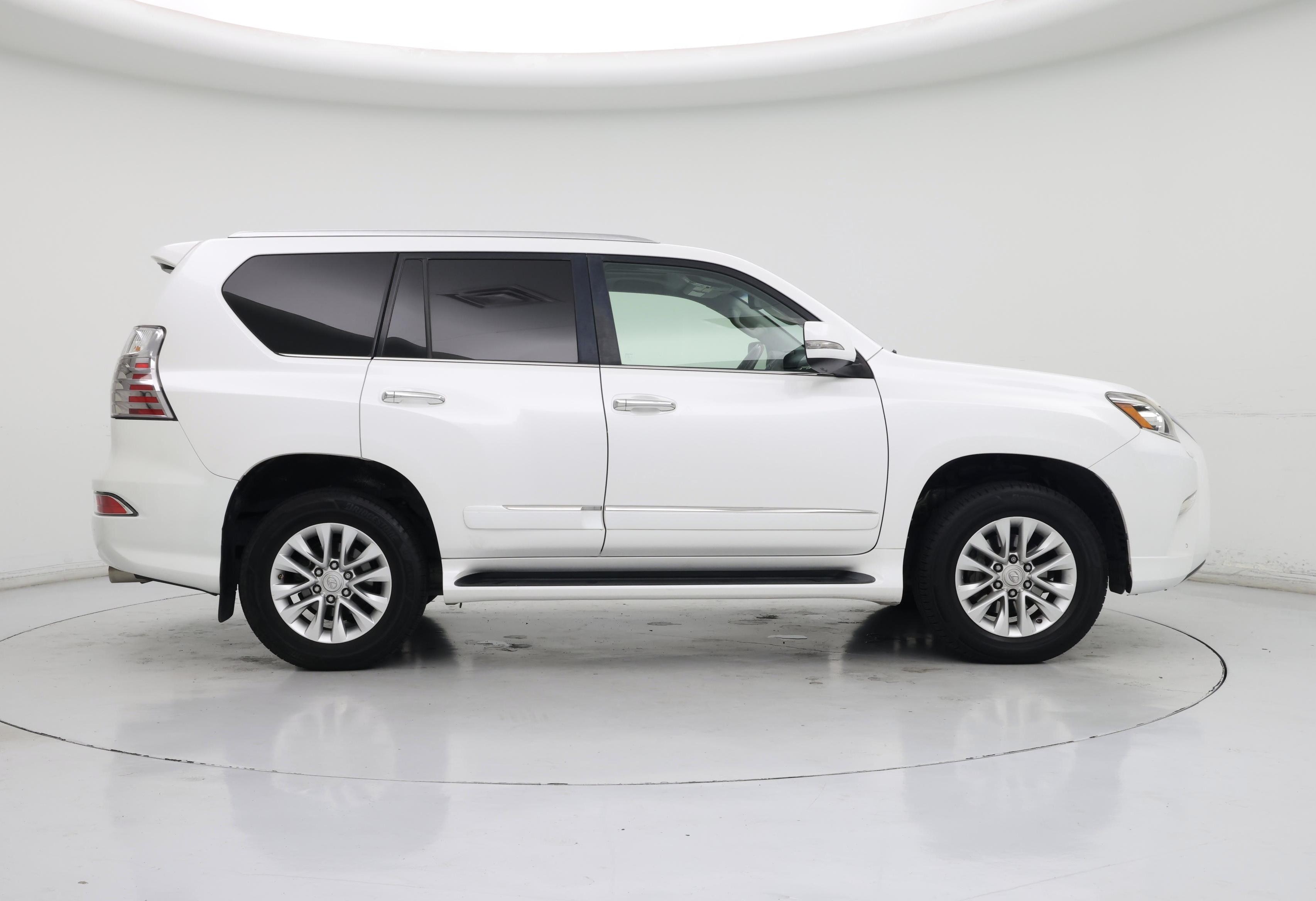 Thumbnail: 2016 Lexus GX - 7