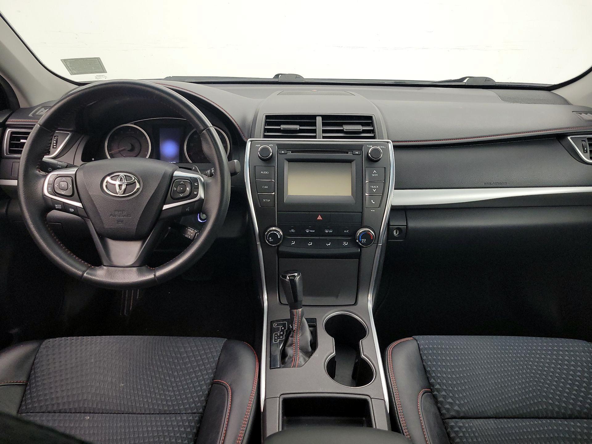 Thumbnail: 2015 Toyota Camry - 9