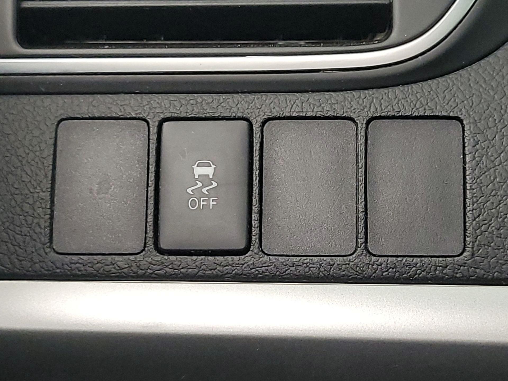 Thumbnail: 2015 Toyota Camry - 13