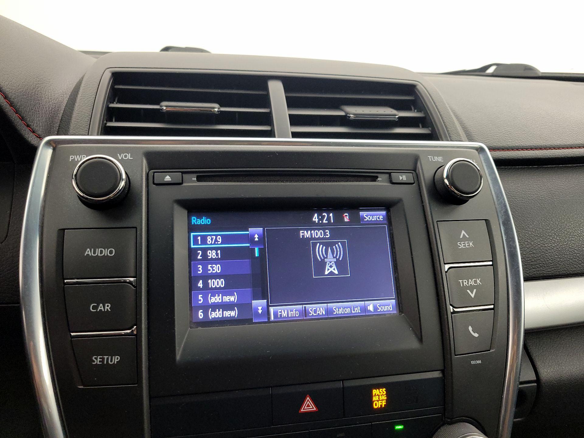 Thumbnail: 2015 Toyota Camry - 15