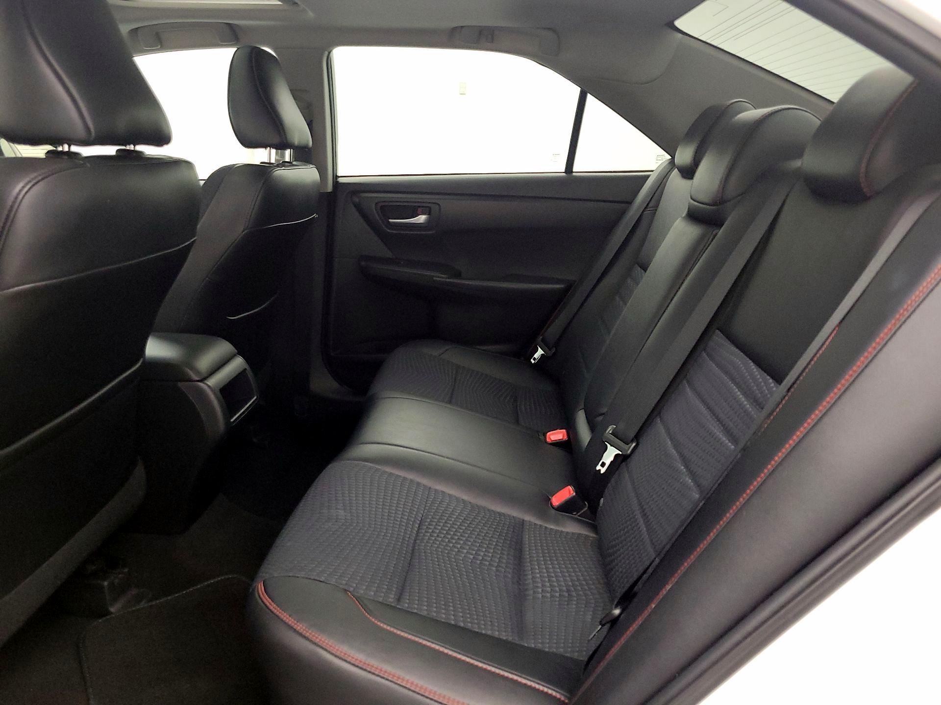 Thumbnail: 2015 Toyota Camry - 20