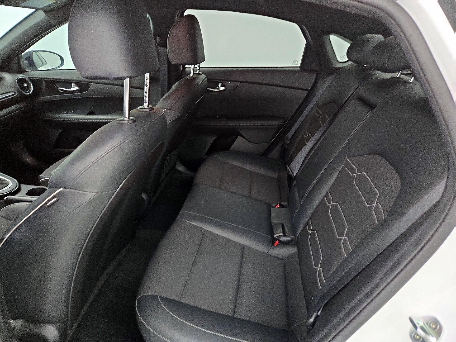 Thumbnail: 2021 Kia Forte - 19